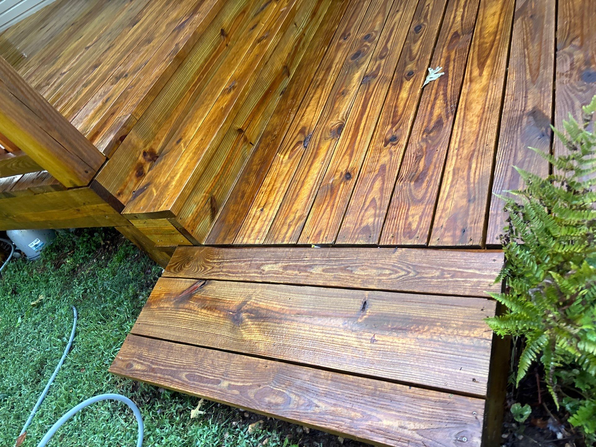 Wood Deck using Wood Sealant by DuraSeal