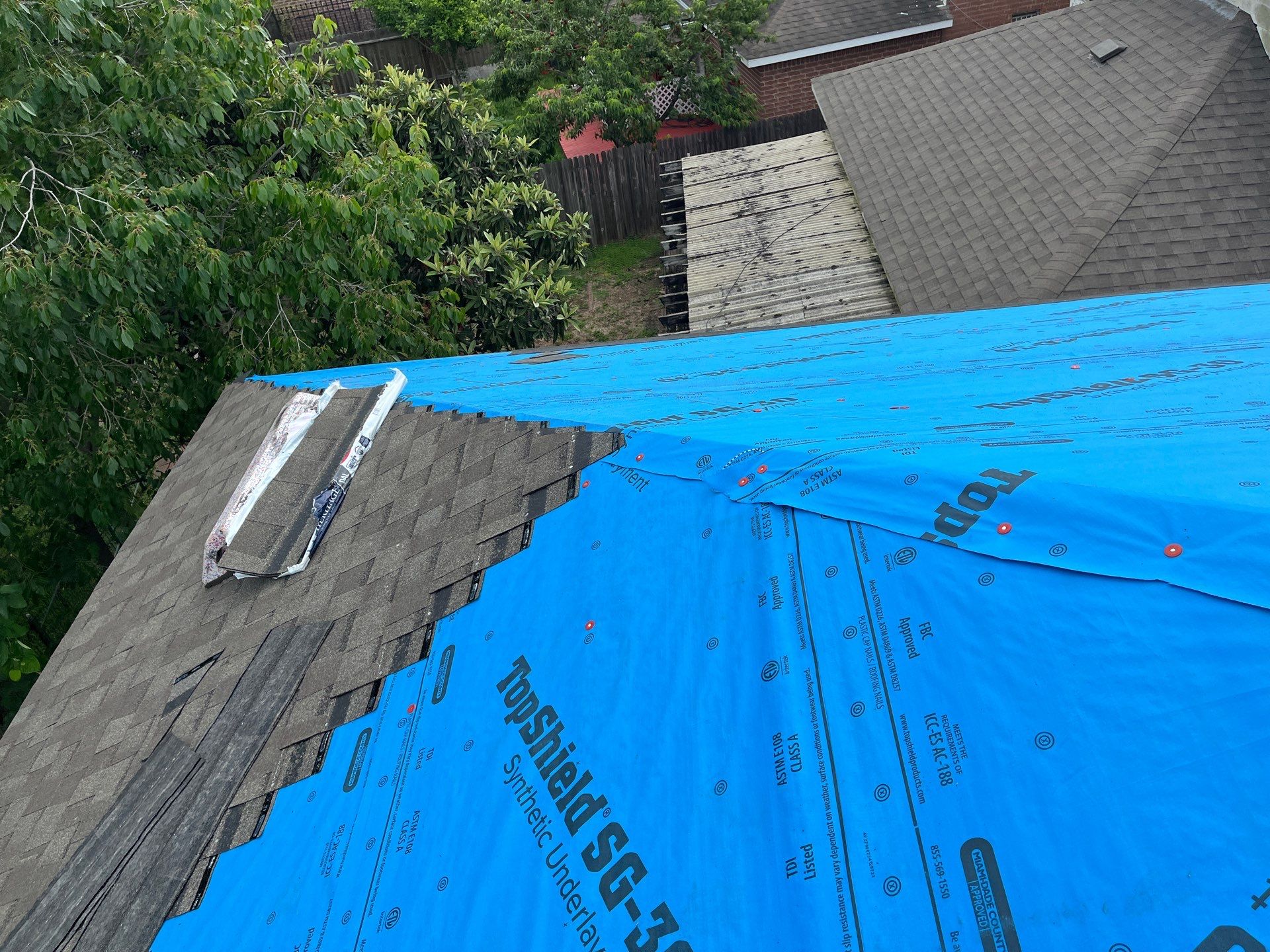 Residential Roofing Installation using Owen's Corning Duration (Lifetime) Shingles by Roof Repair Company