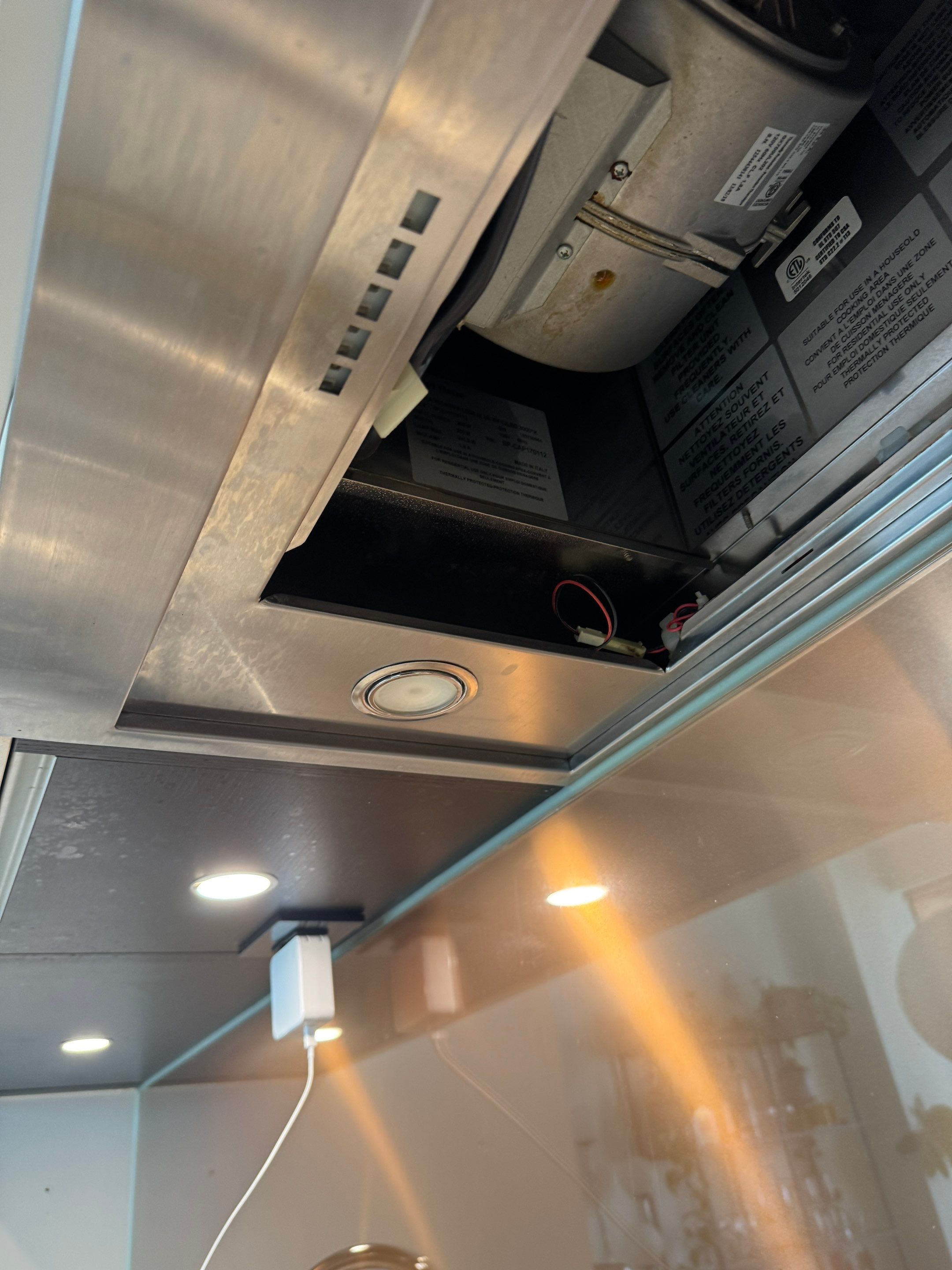 Downtown Vancouver Property Management: Single-Vendor Maintenance & Electrical Repair by YVR Construction Group