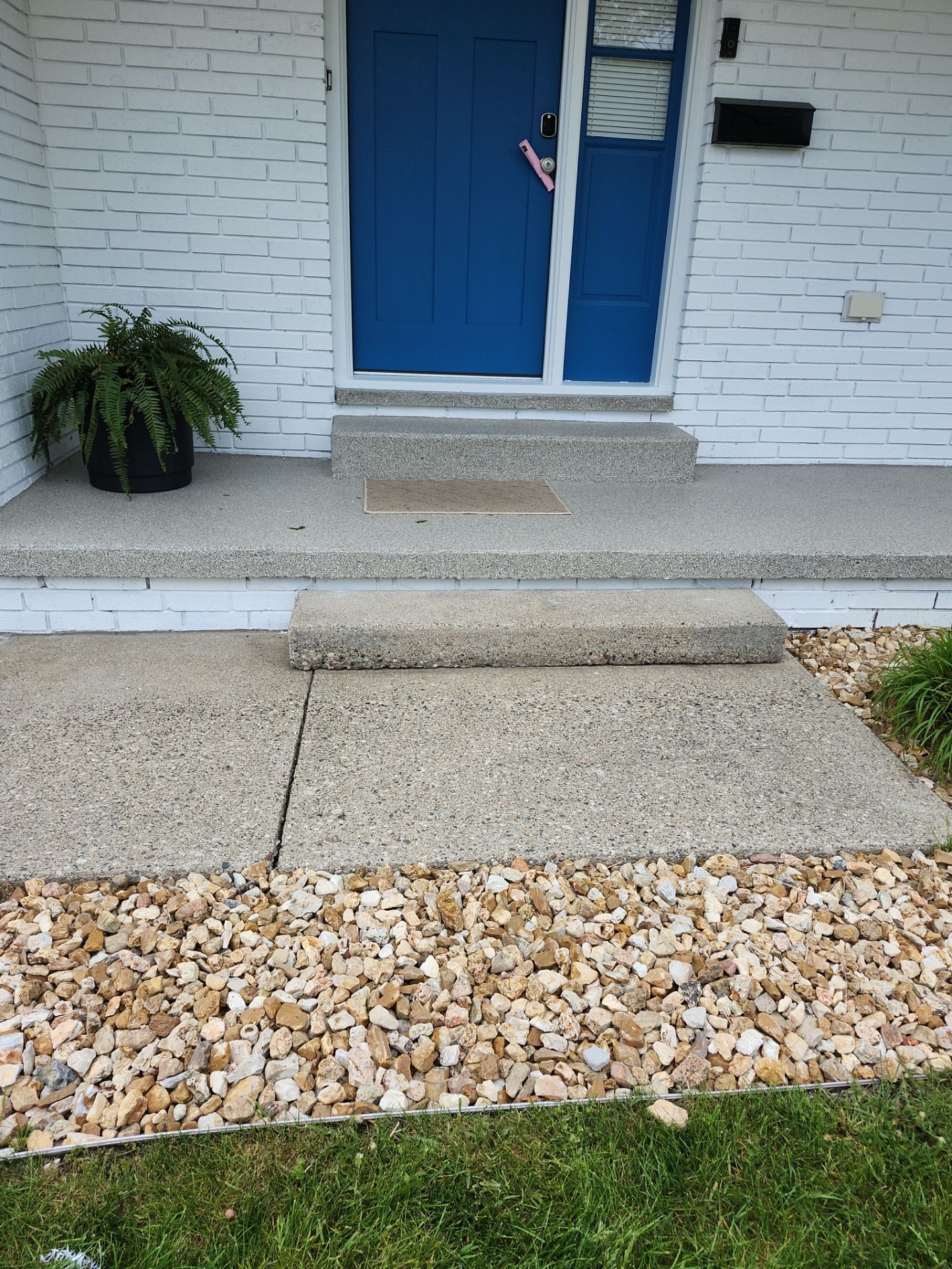 Garage and patio epoxy floor by Gordon Painting