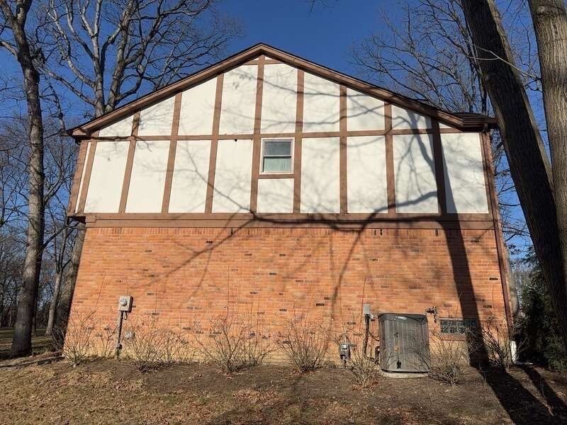 Siding Installation using Alside Monterey Sand by 180 Contractors