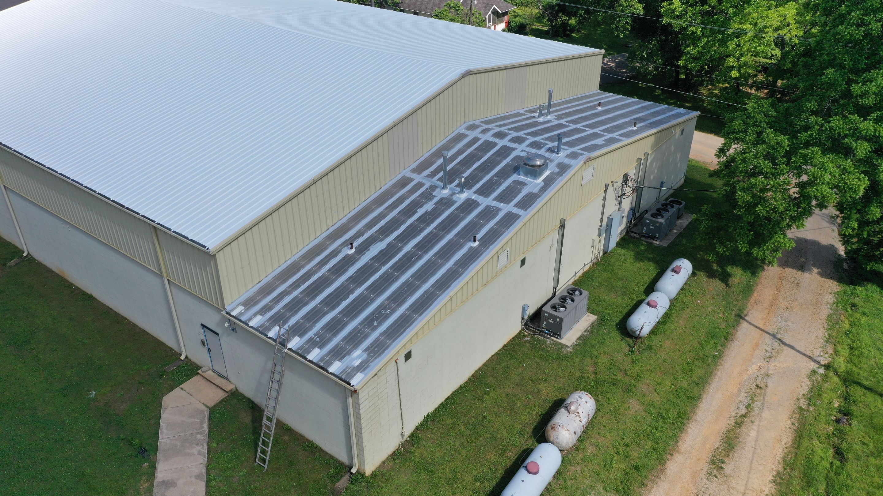 Mammoth Springs Gymnasium by Hostetler Roofing