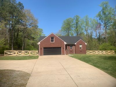 Custom Boundaries for Perfect Backyards