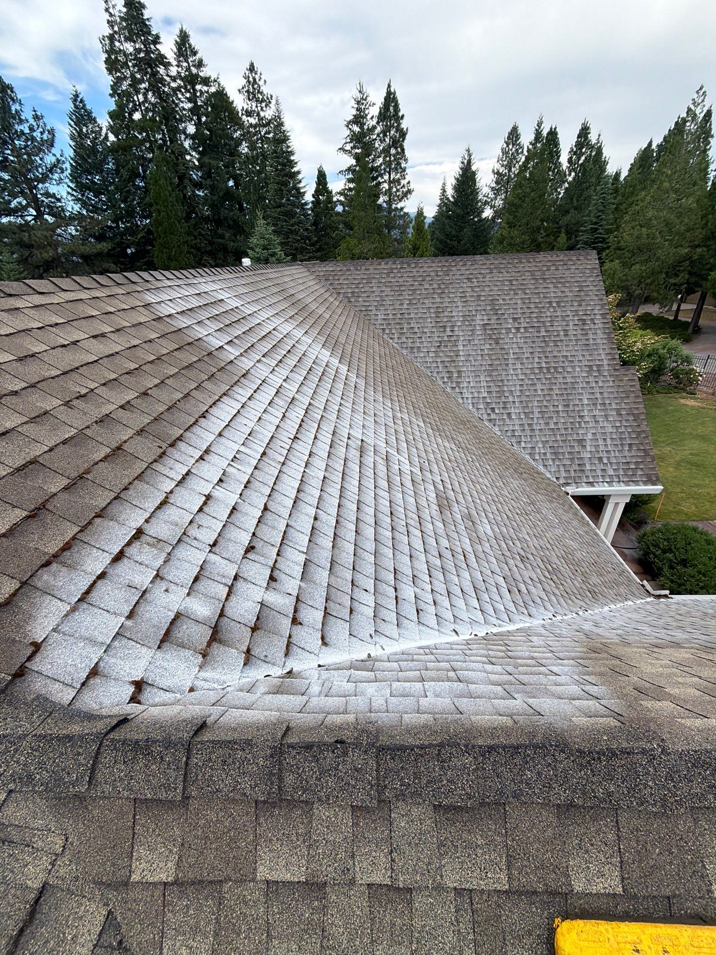 Project in Mt Shasta by Roof Maxx of Grants Pass