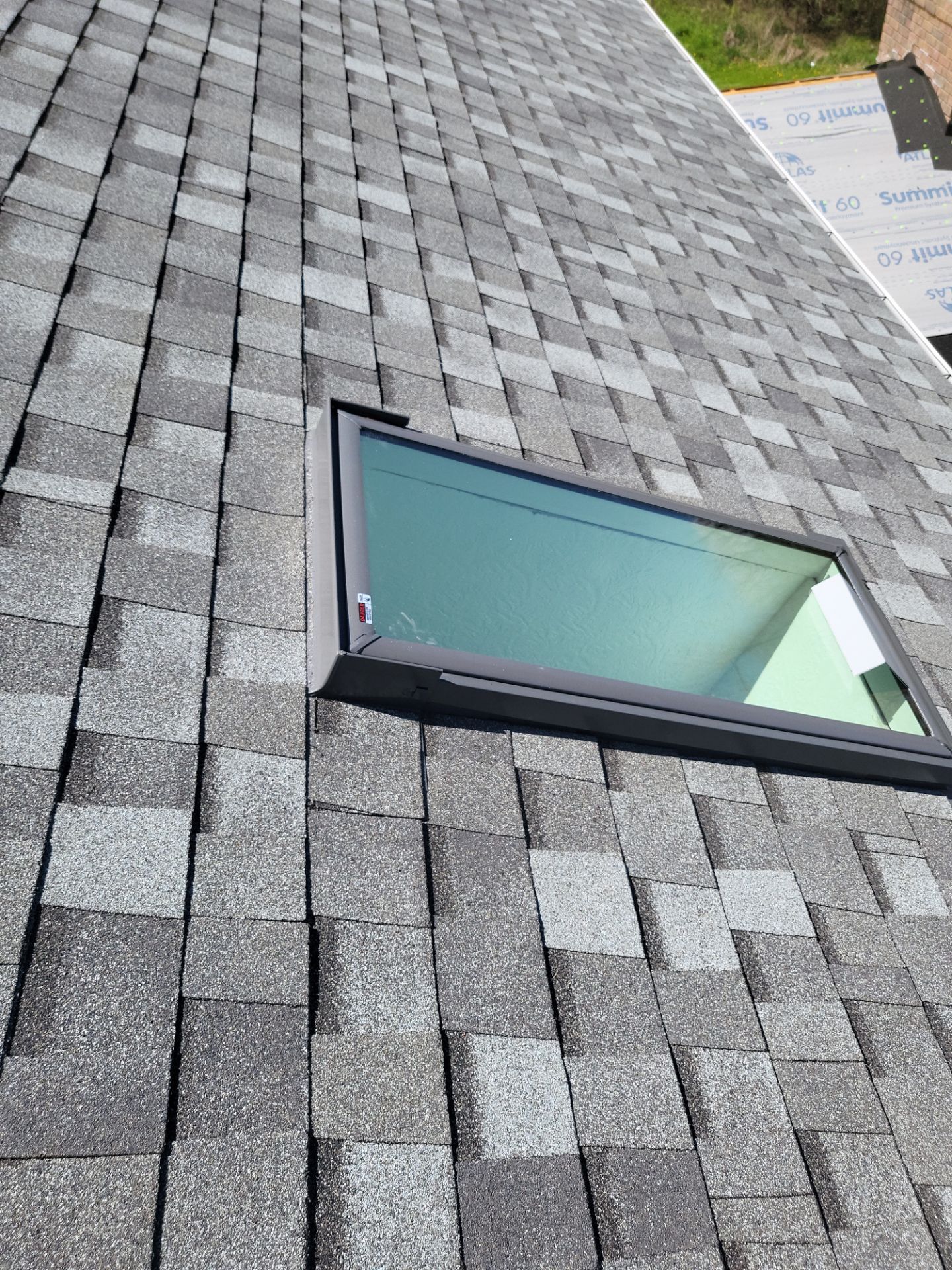 Atlas Pinnacle, Color, Coastal Granite, Drip Edge, Birch White by Eagle Eye Roofing