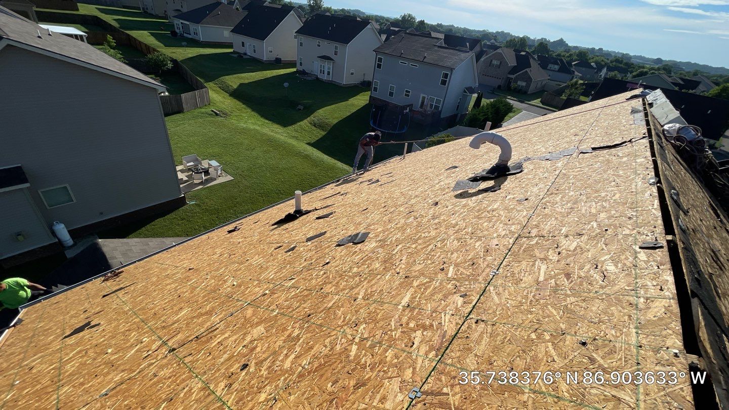 Residential Roofing Installation using Owens Corning Oakridge Roofing System by Undersun Roofing 