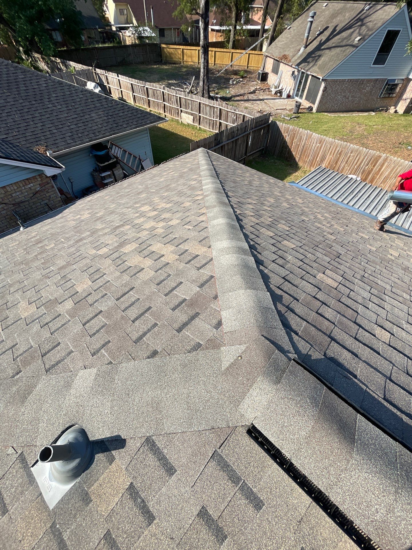 Channelview Roof Installation using Atlas Pinnacle Pristine by Modern BYLT Roofing & Construction