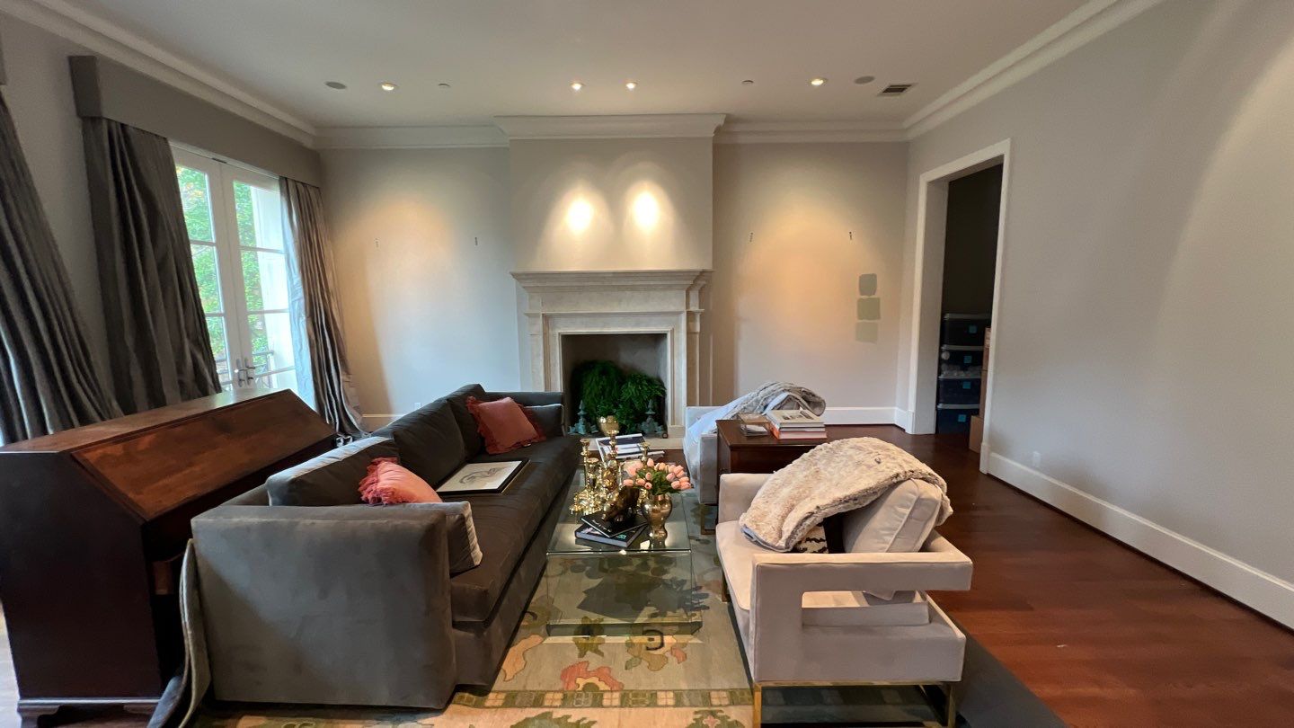 Interior Painting: Walls, Trim, Wainscoting by Nomad Painting