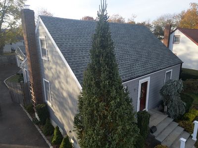 "Levittown Beauty Unveiled: A Siding Transformation Story"