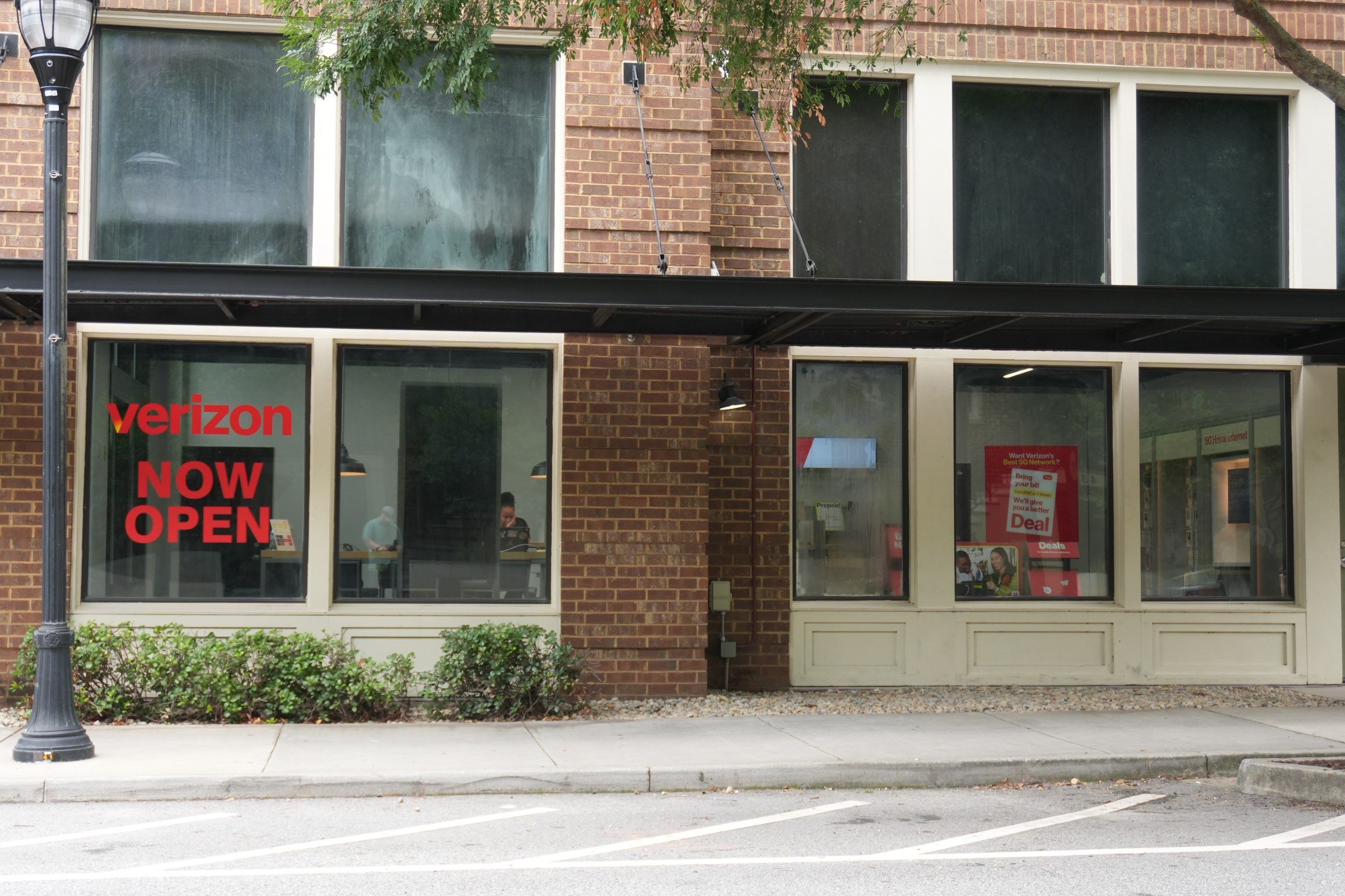 Commercial Retail Build Out for Verizon Mobile in Atlanta by Mark Allan Contracting