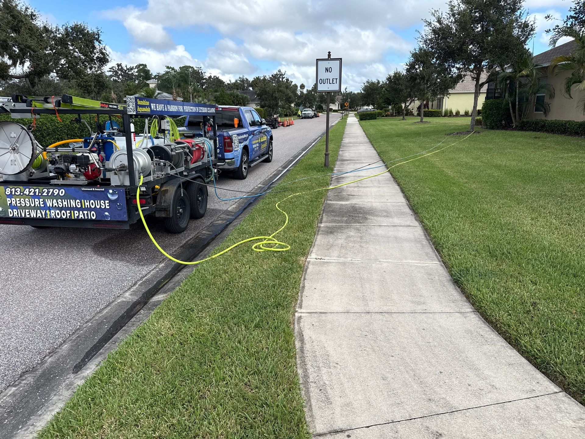 Driveway, Sidewalk & Lanai Cleaning Transformation | Forest Creek Parrish, FL by Sunshine AquaWash