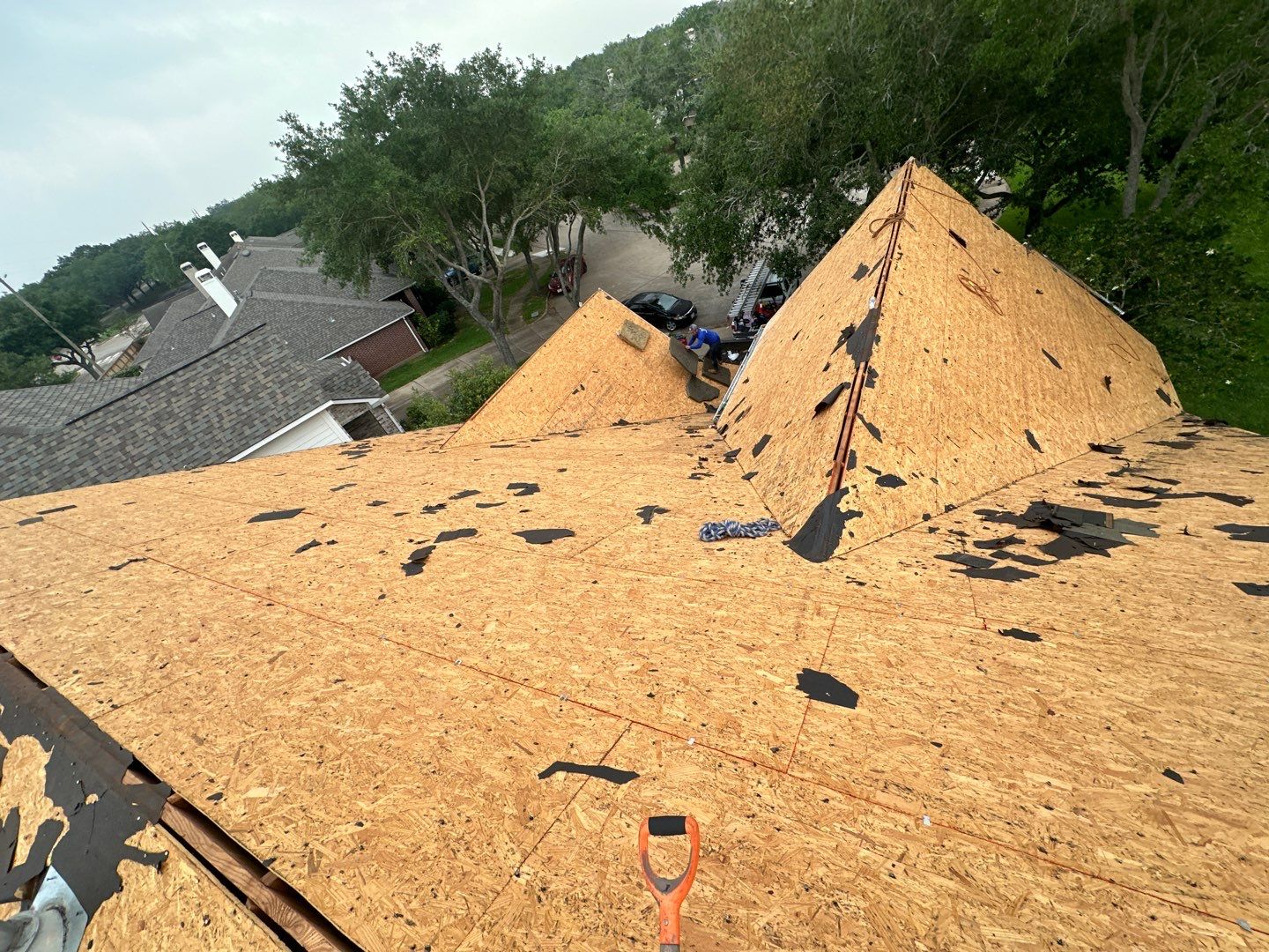 Residential Roofing Installation using Owen's Corning Duration (Lifetime) Shingles by Roof Repair Company