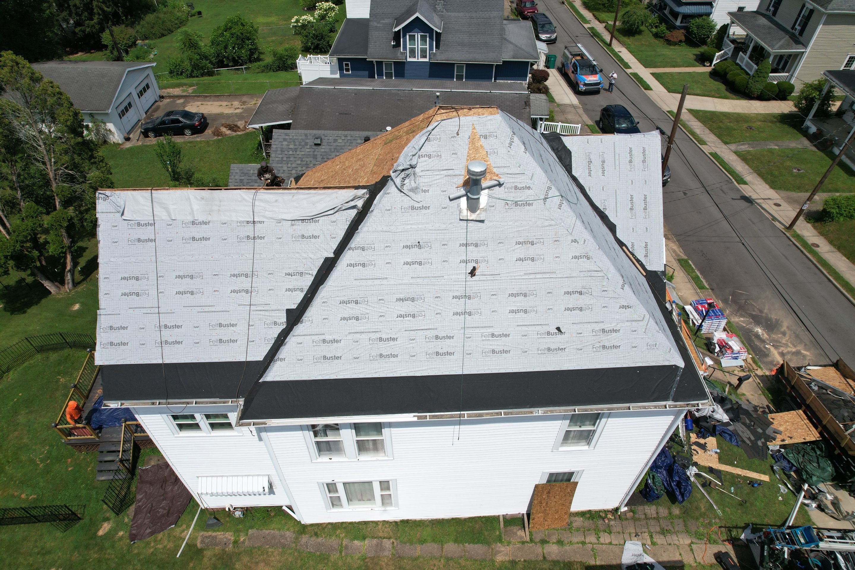 Residential Roofing Installation using GAF Timberline HDZ Charcoal by Rainstoppers Roofing