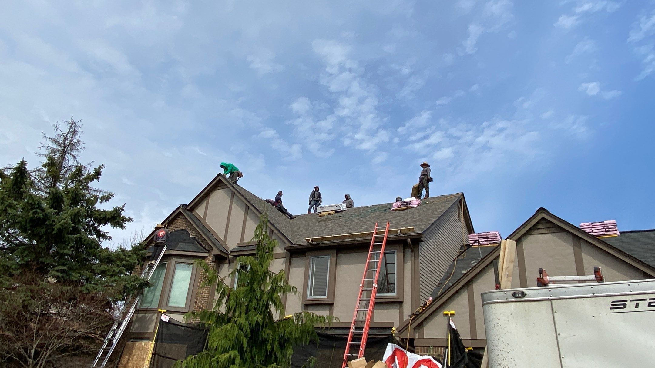 Roof Replacement using CertainTeed Landmark by 180 Contractors
