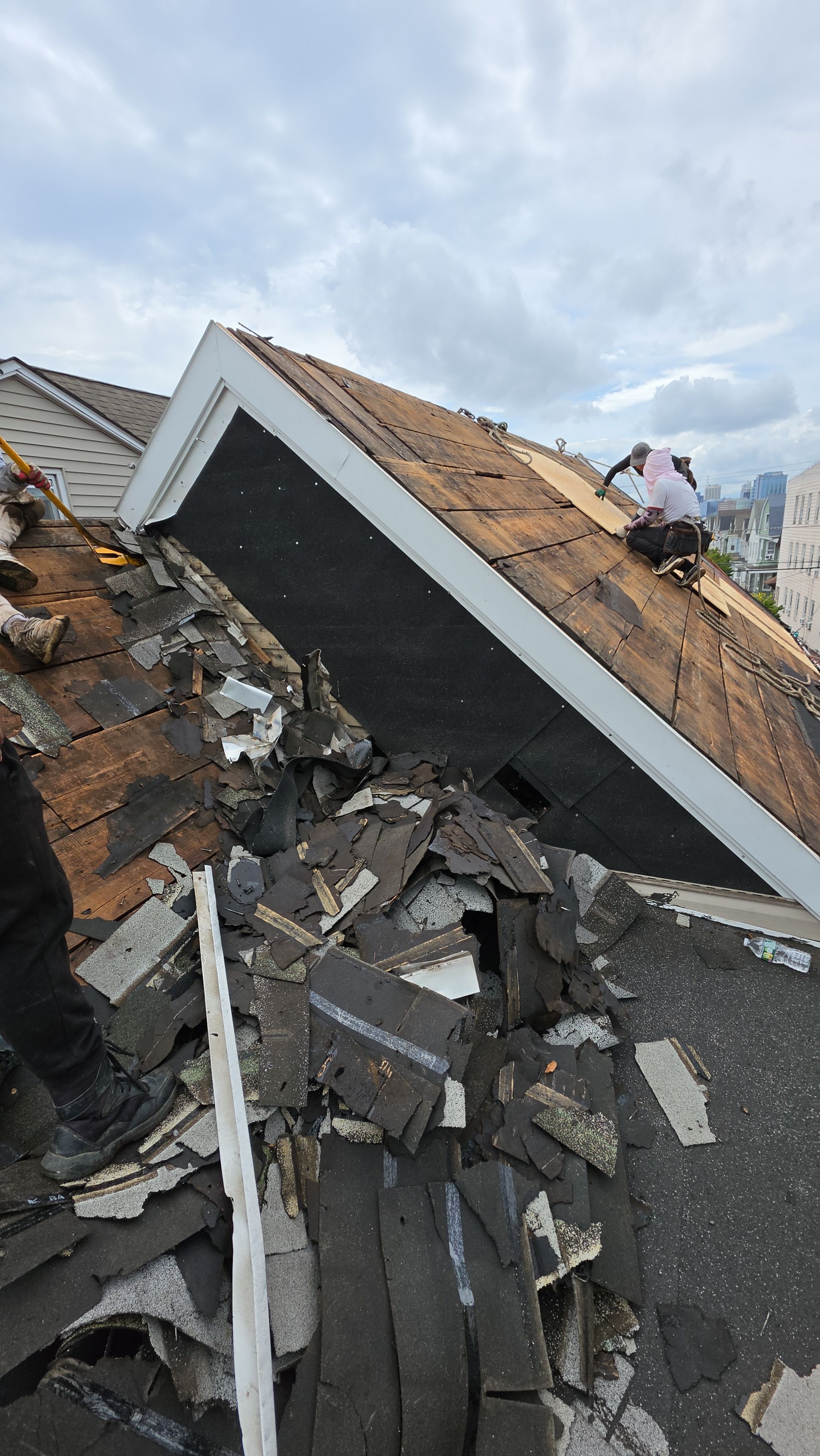 Full Residential Roof Replacement and Decking Repair in East Newark by AVEQOR