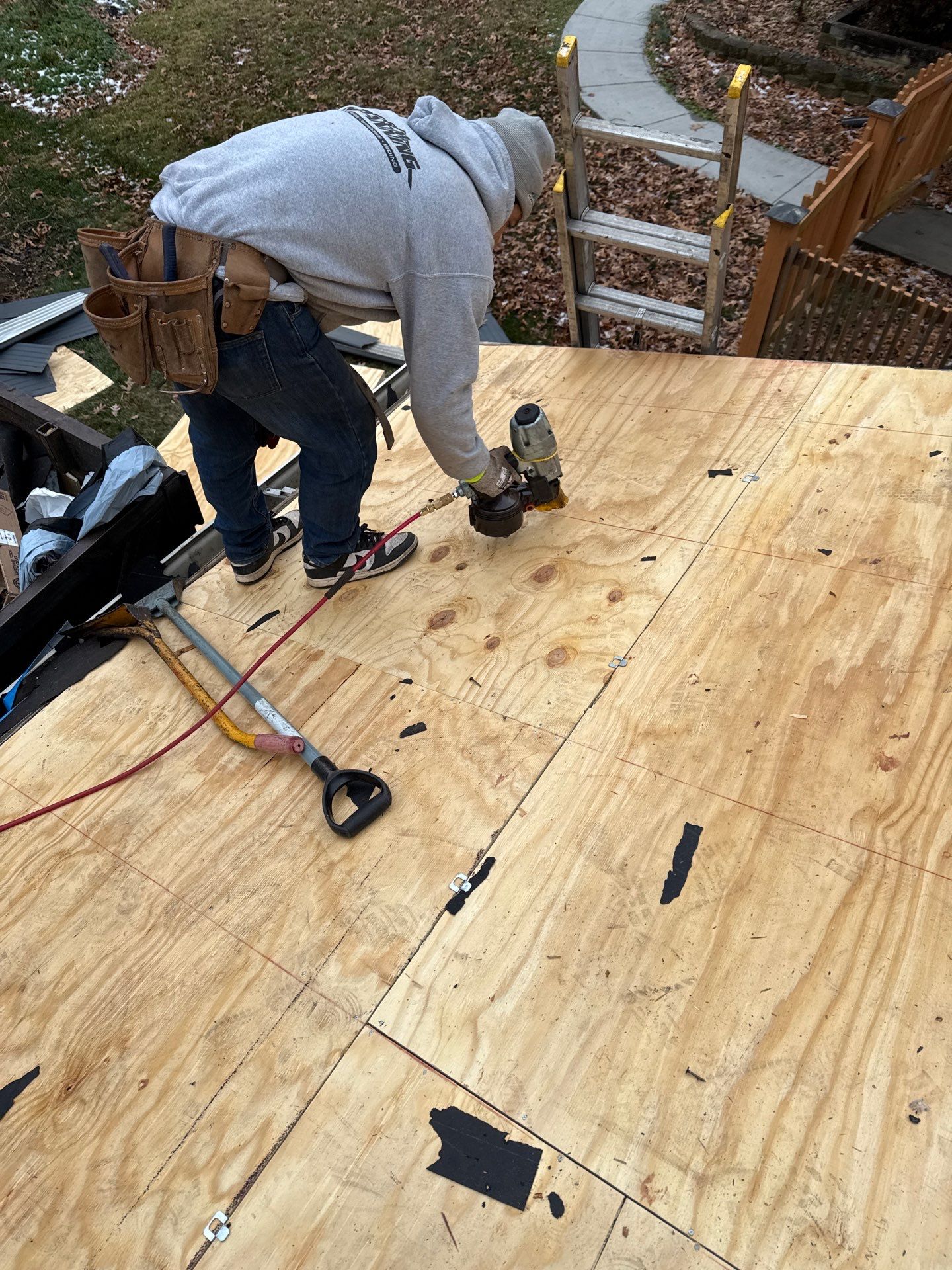 Springfield : Residential Roof Replacement with CertainTeed Landmark Pro in Max Moire Black  by RM Banning, Inc.