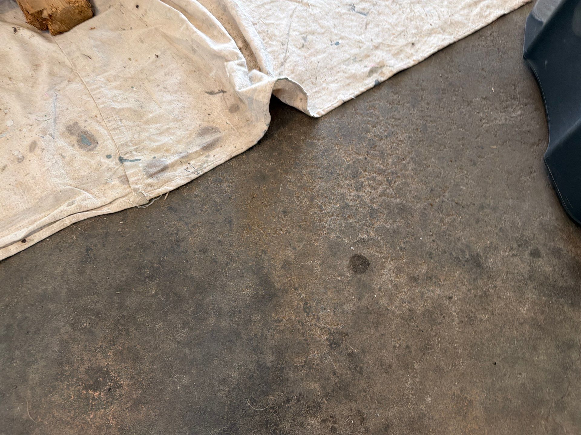 Feather Grey Floor Coating in Sioux Falls, SD by Select Painting, Coatings & Garage Cabinets