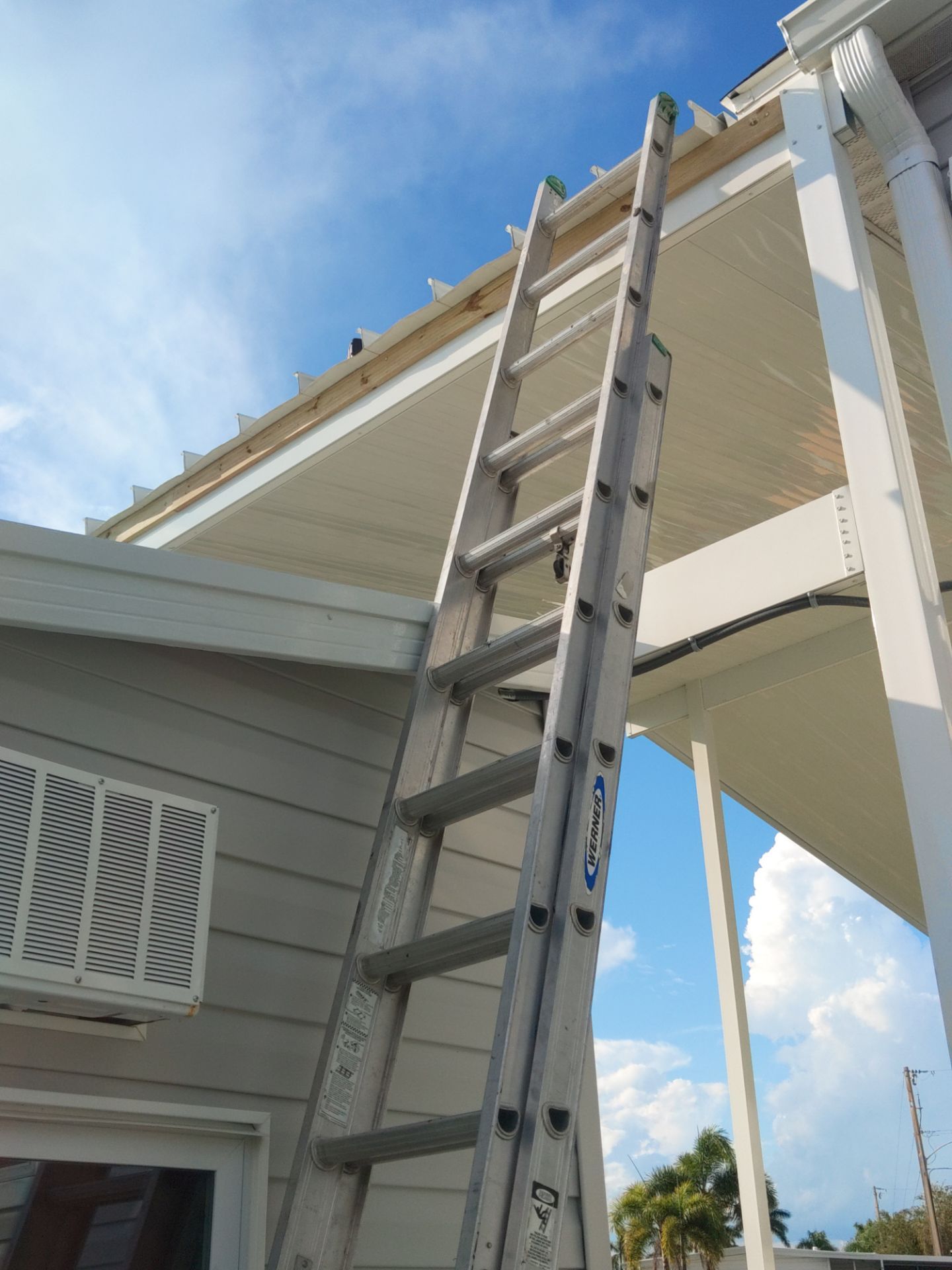 7-Inch Seamless Gutters for Heavy Rain in Sarasota FL by Gutter Professors