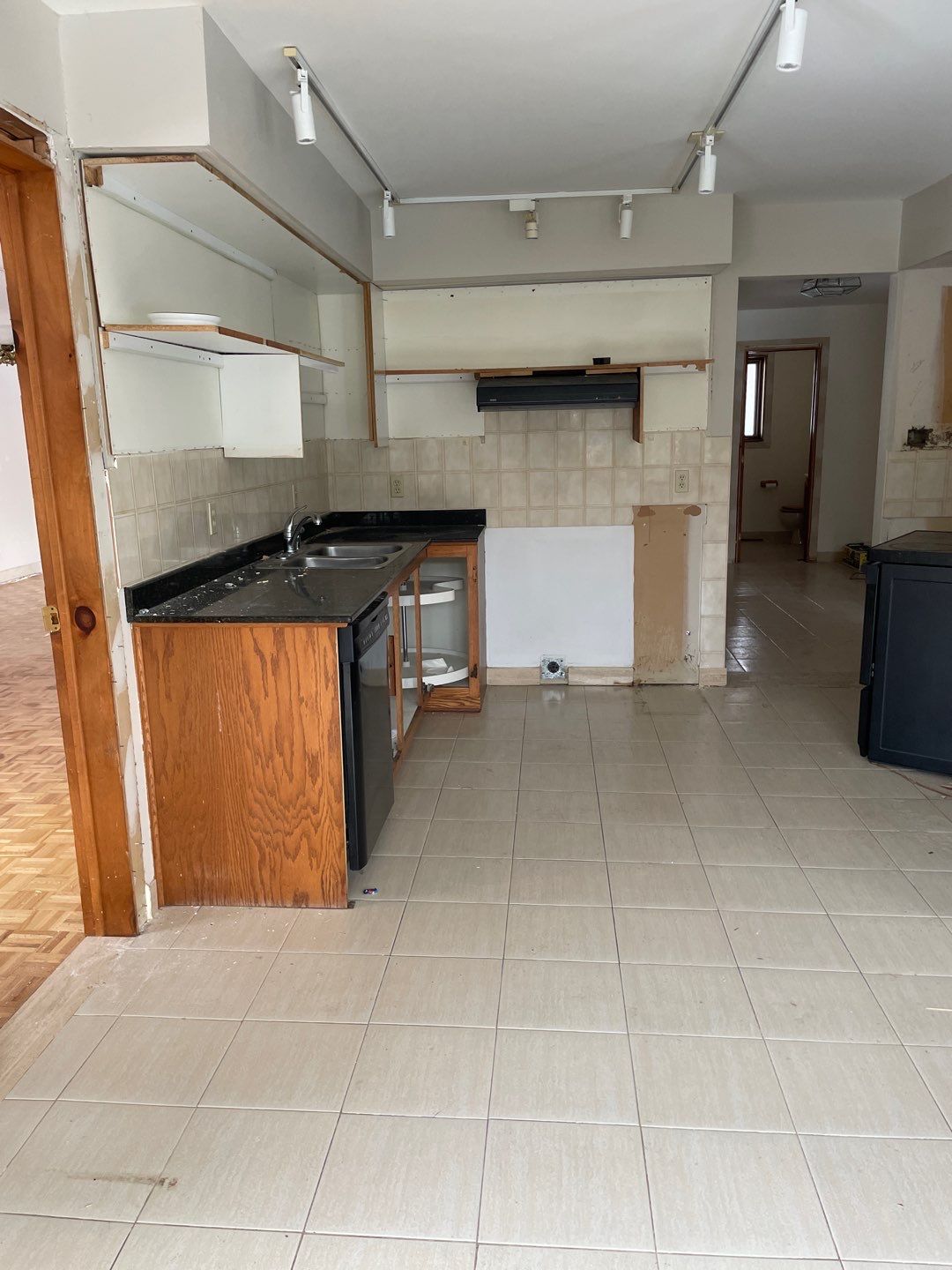 Large scale renovation by Eco-Nature Construction Inc.