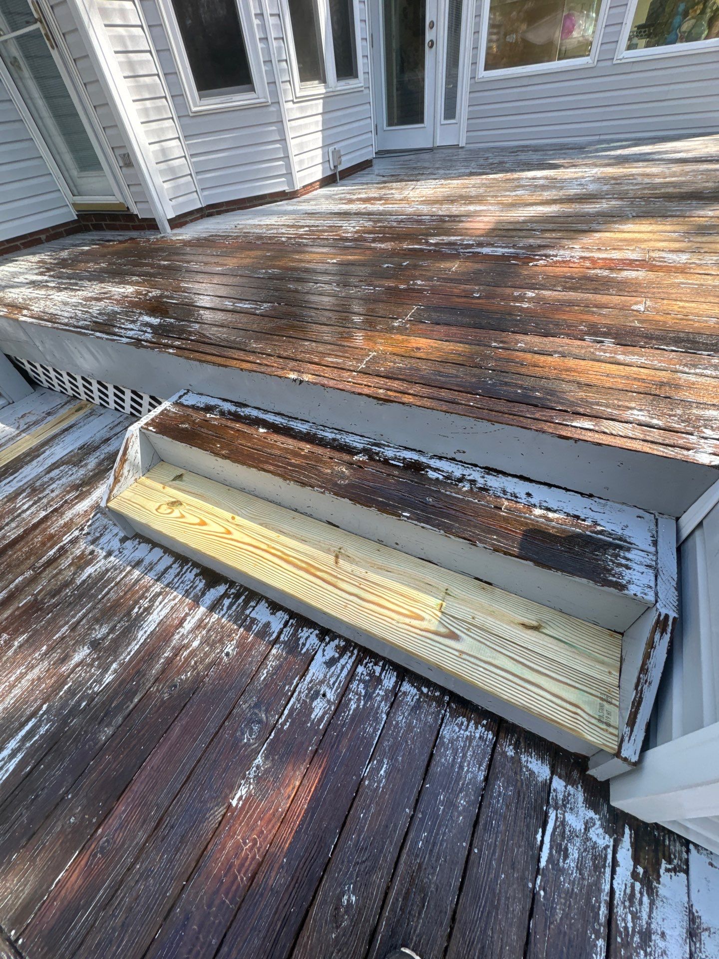 Deck using AcryFin by DuraSeal