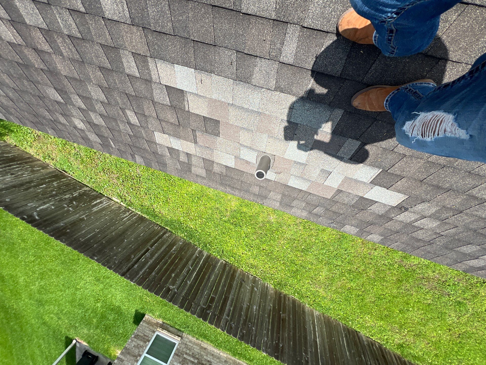 Hail Damage using Owen's Corning Duration (Lifetime) Shingles by Roof Repair Company