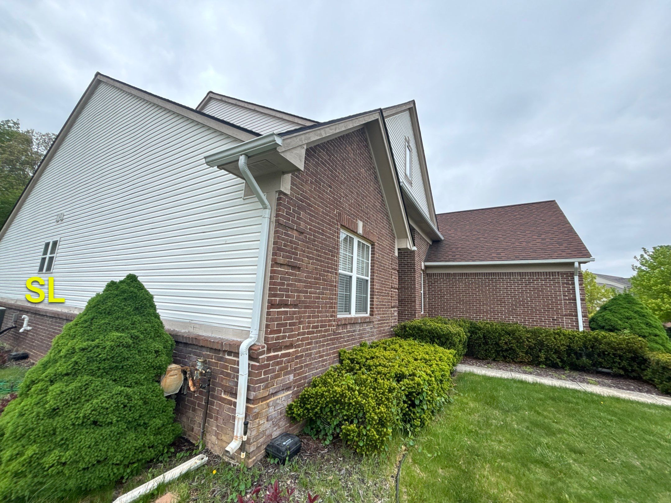 Siding Replacement using Alside D4 Odyssey-Plus Dutchlap Tuscan Clay by 180 Contractors