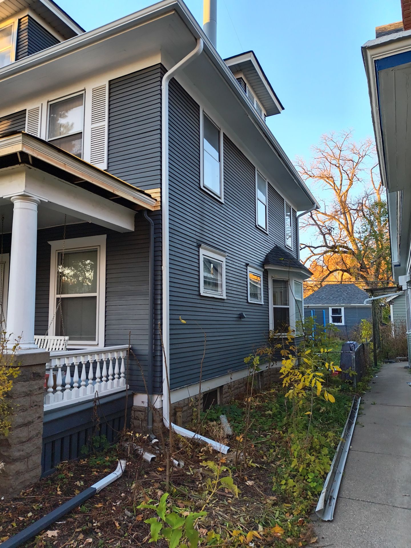 5-Inch Gutter Installation Integrated with Existing Gutter System – St. Paul, MN by Next Level Seamless Gutters / Exteriors Inc.