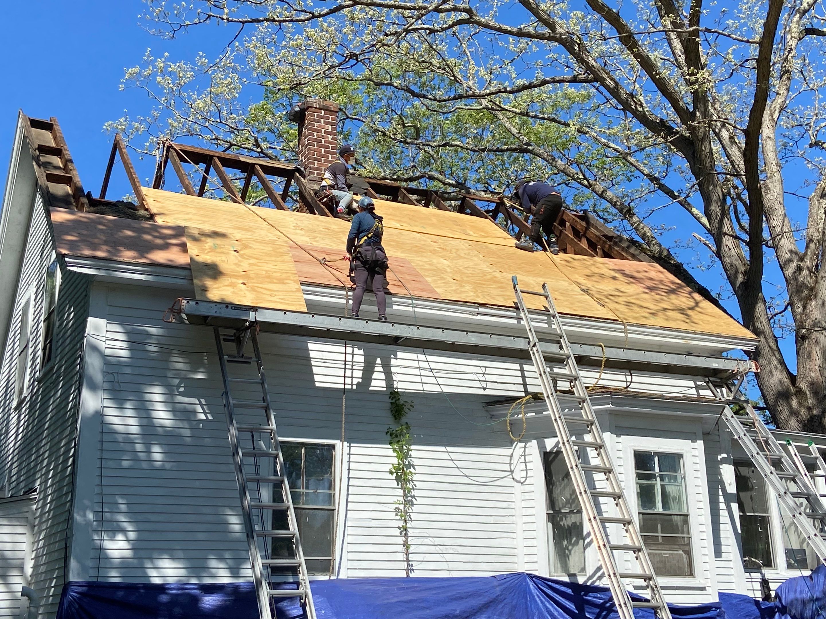 Residential Roofing Installation using Owens Corning TruDefinition by Sensible Home Solutions