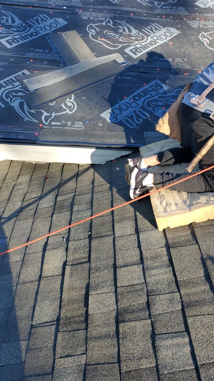 Residential Roofing Installation using Owens Corning Oakridge- Williamsburg Gray by Indigo State Roofing