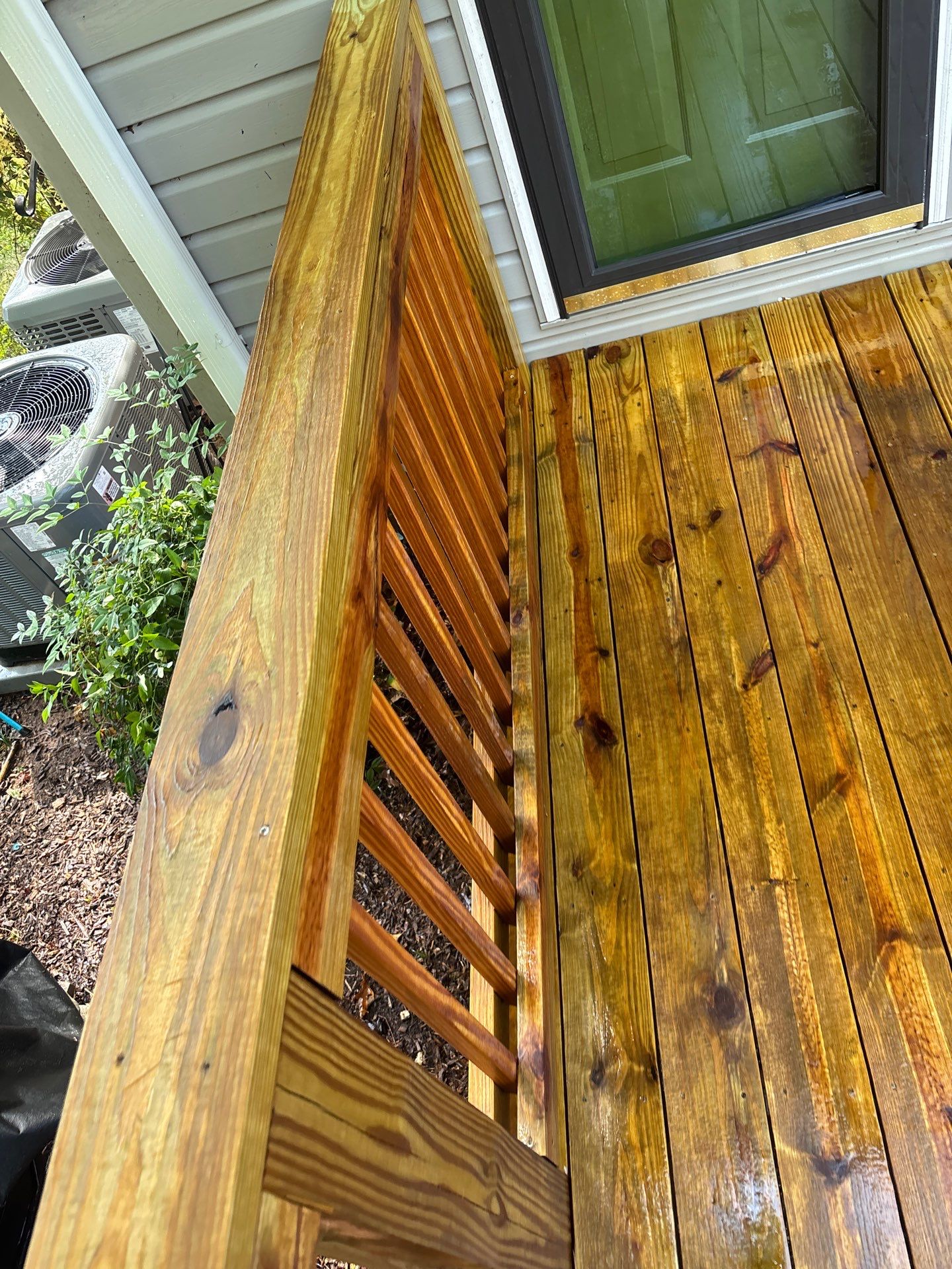 Wood Deck using Wood Sealant by DuraSeal