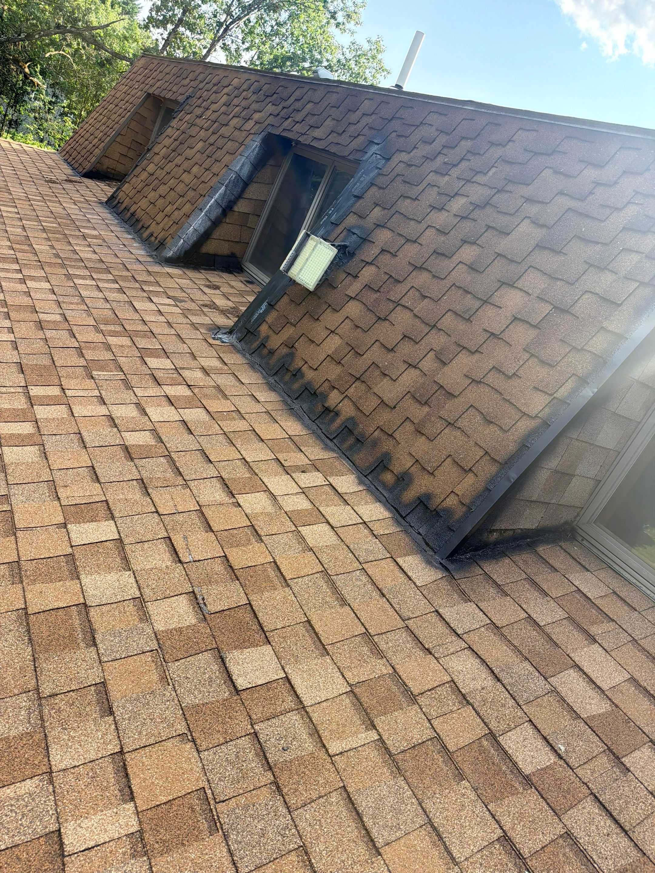 Emergency Roof Patch and Leak Mitigation in Townsend by Boston Board Up