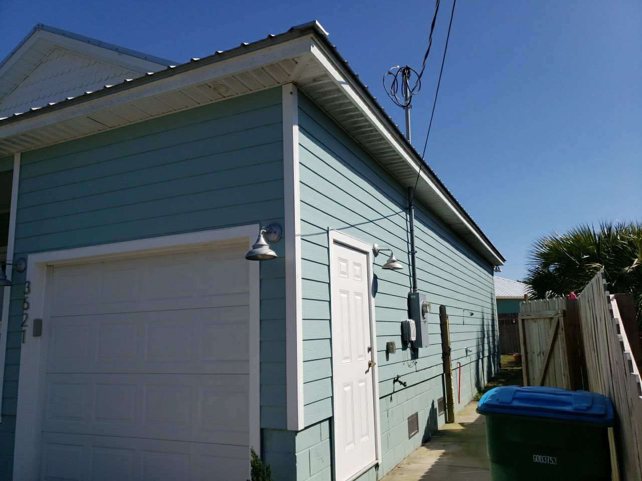 K-Style Seamless Gutter Installation using 6 Inch Seamless Aluminum Gutters by Gutter Professors