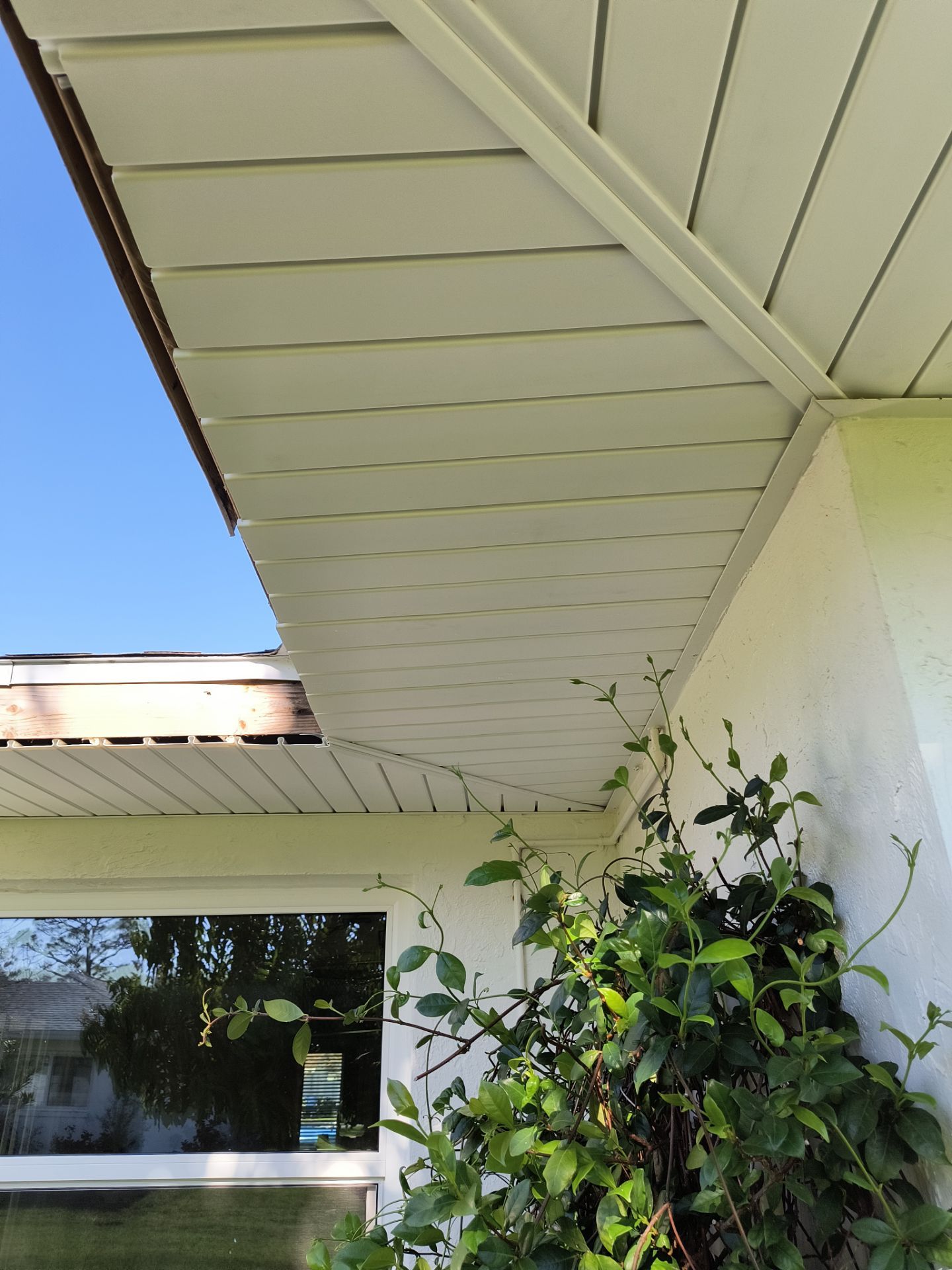 Aluminum White Soffit Installation in Sarasota FL by Gutter Professors
