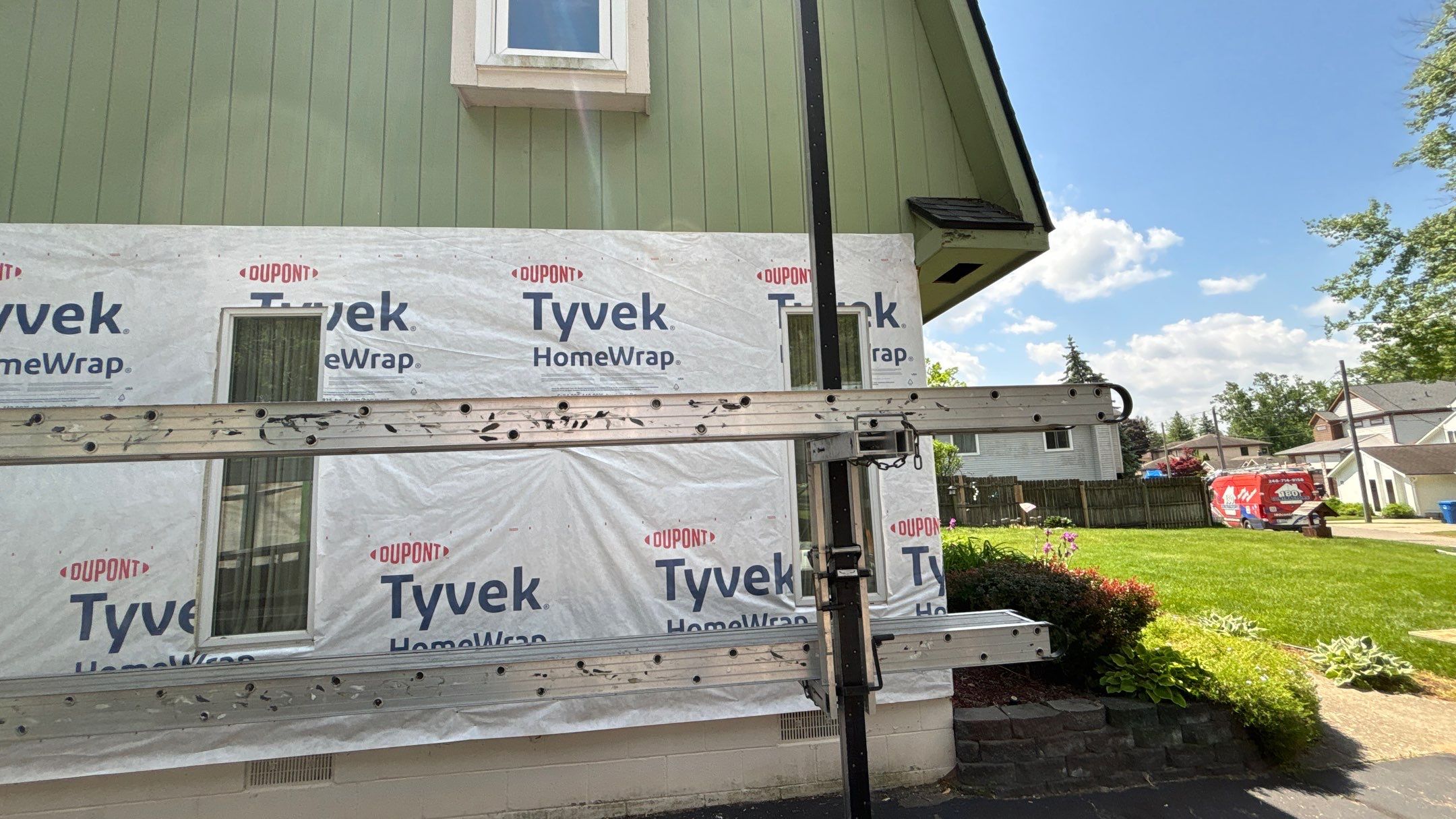 Siding Replacement using Hardie Plank S8 1/4" by 180 Contractors