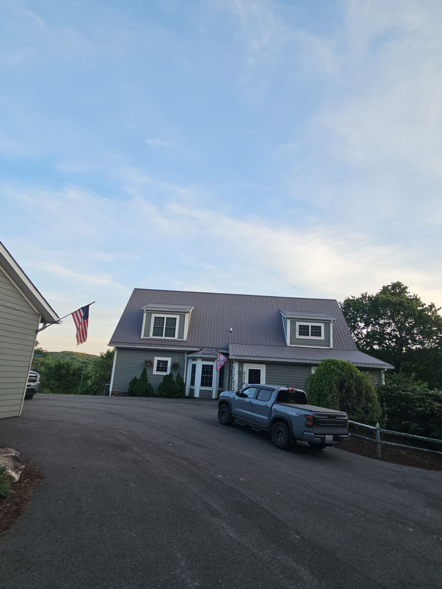 Miller Residence by Omnia Roofing