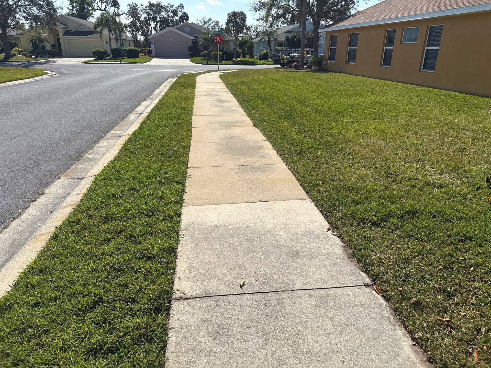 🚿 Waterford Community Driveway & Rust Removal | Palmetto, FL Pressure Washing 🚿 by Sunshine AquaWash