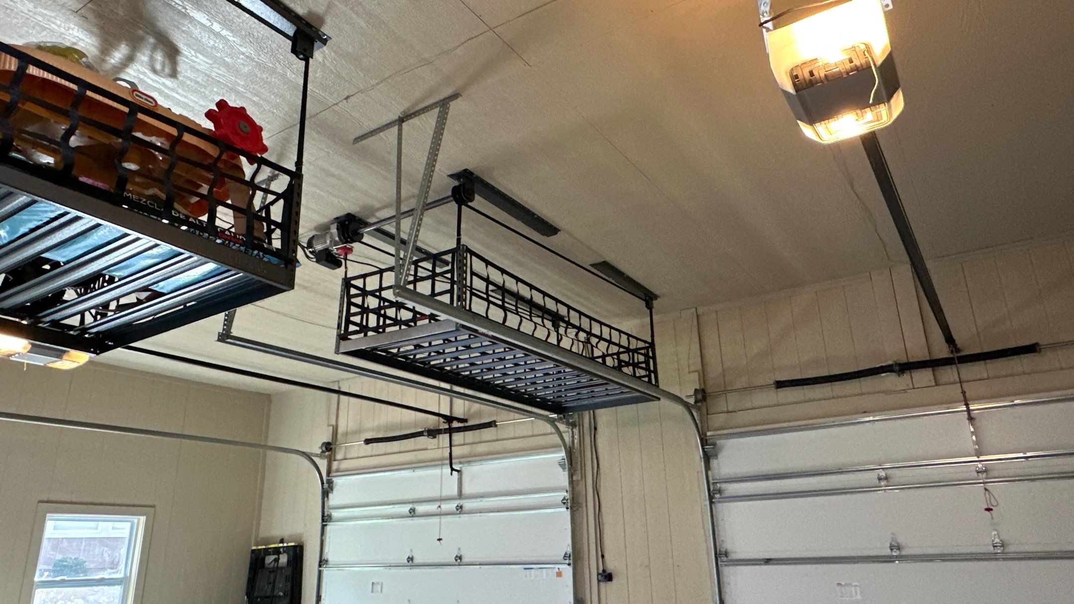 Tom R. got our handy Onrax power rack  by Banner Garage