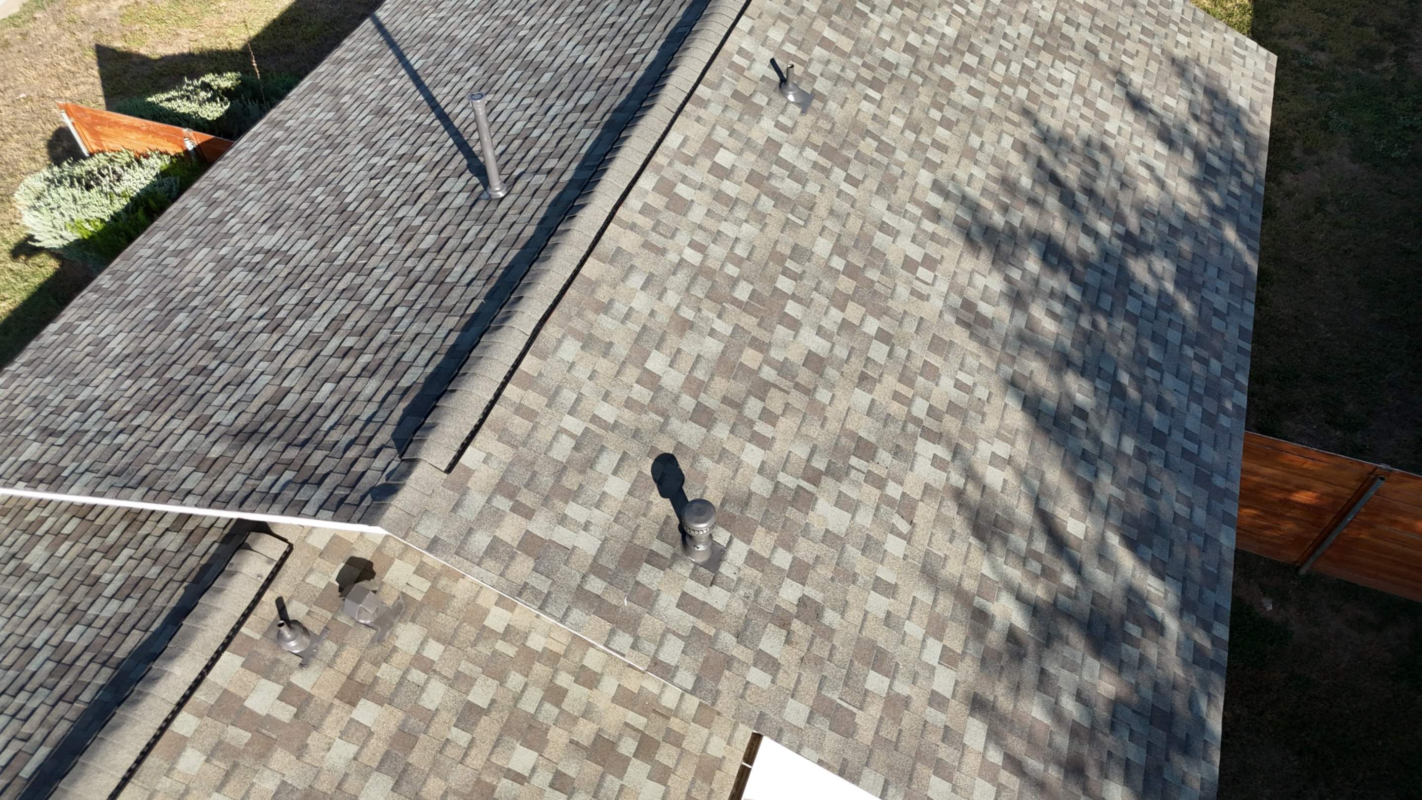 Driftwood - Owens Corning TruDefinition Duration by RoofsOnly.com