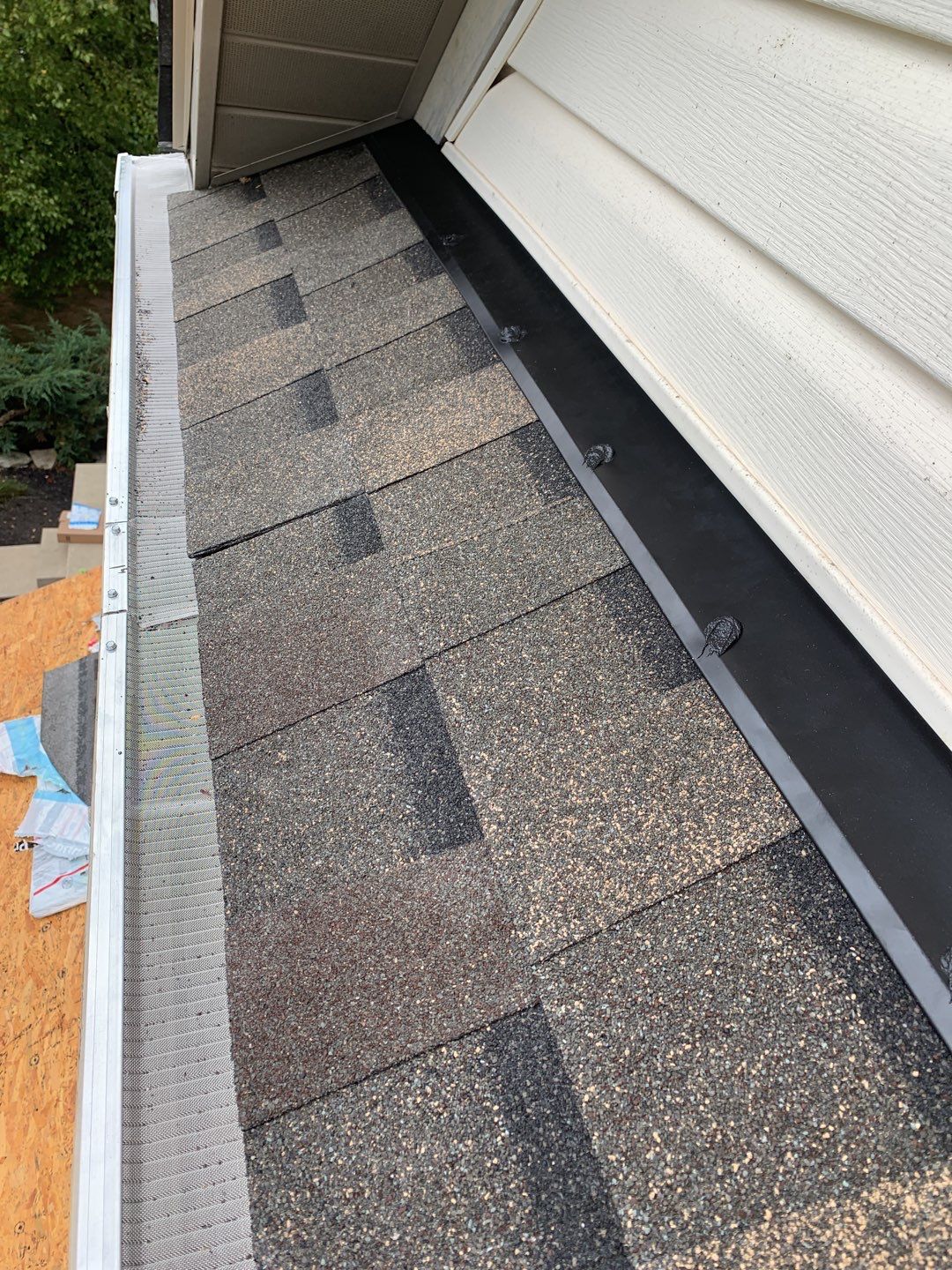 Residential Roofing Installation using Atlas Pinnacle Pristine Heather Blend by Frederick Roof Repair