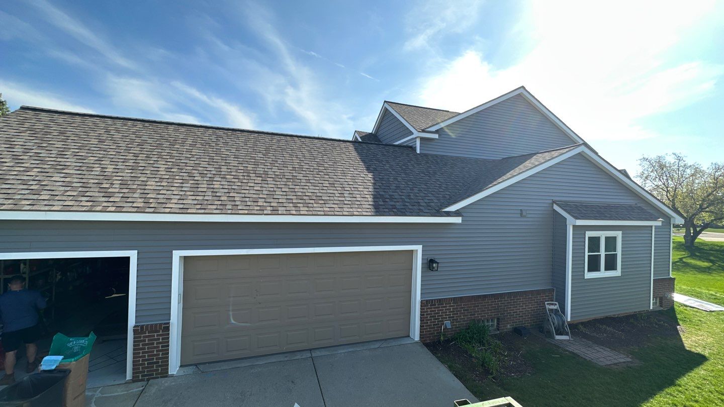 Siding Replacement using Certainteed Classic Restoration D4 by 180 Contractors