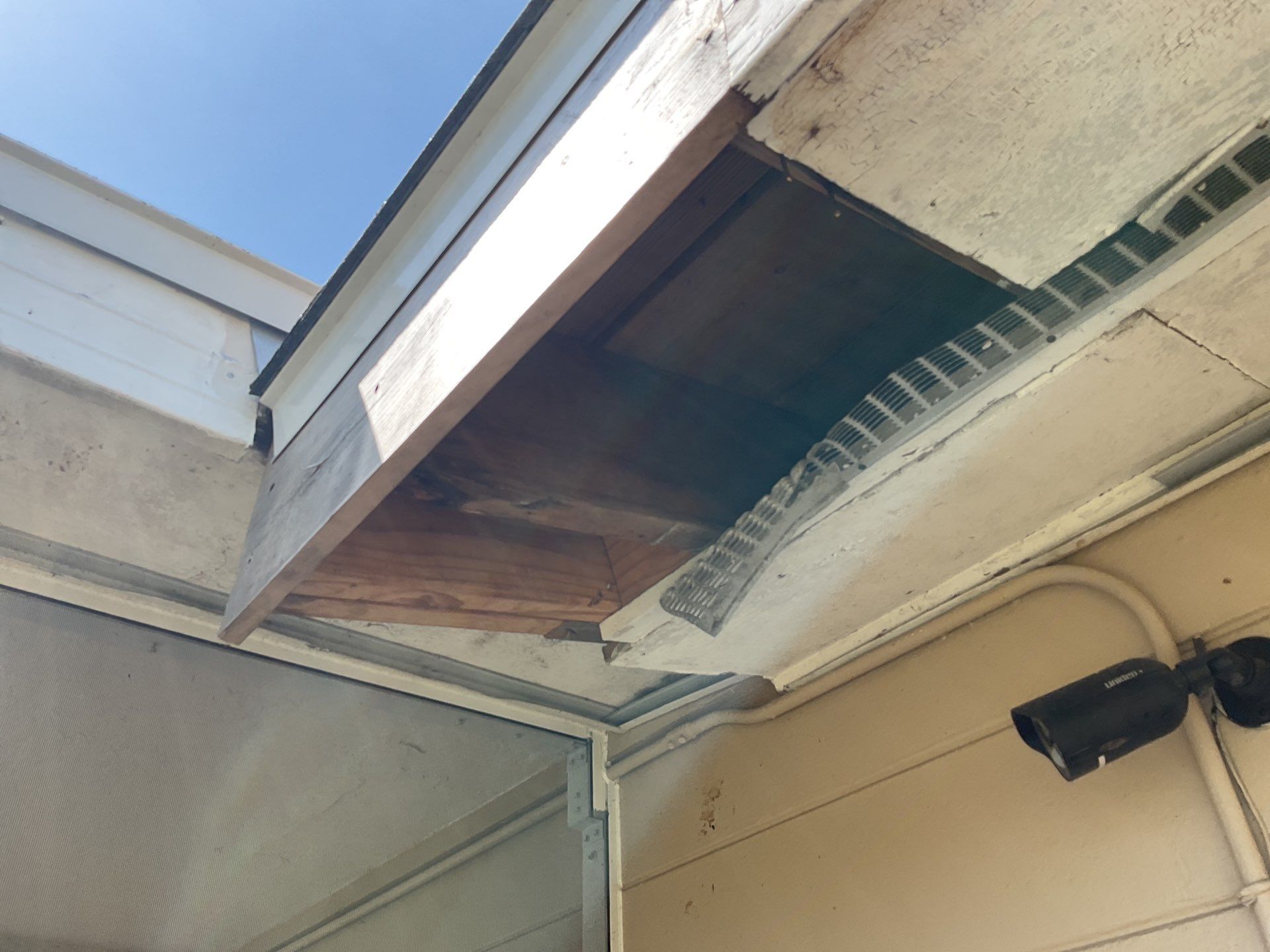 Soffit and Fascia Replacement in Fort Myers FL by Gutter Professors