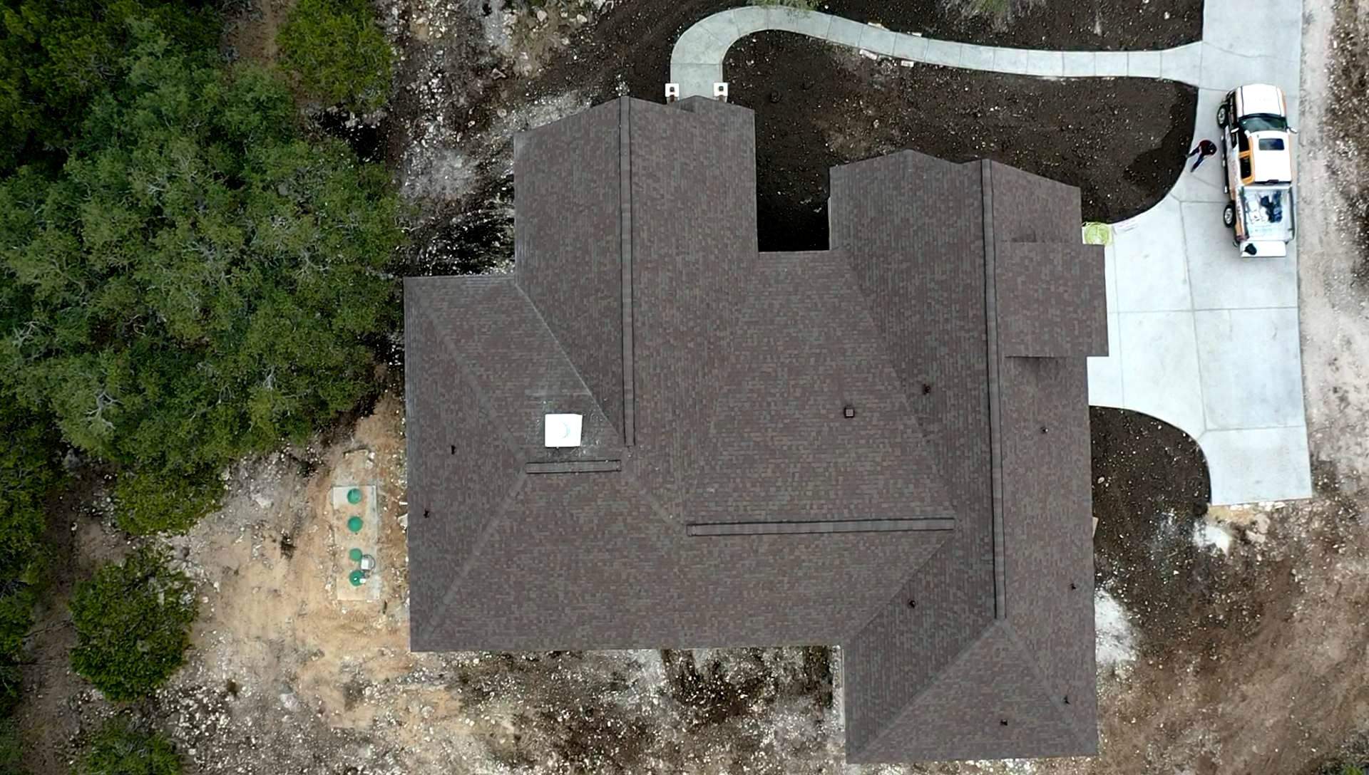 New Home Construction using Owens Corning 30 year Architectural Shingles by Premier Roofing and Contracting
