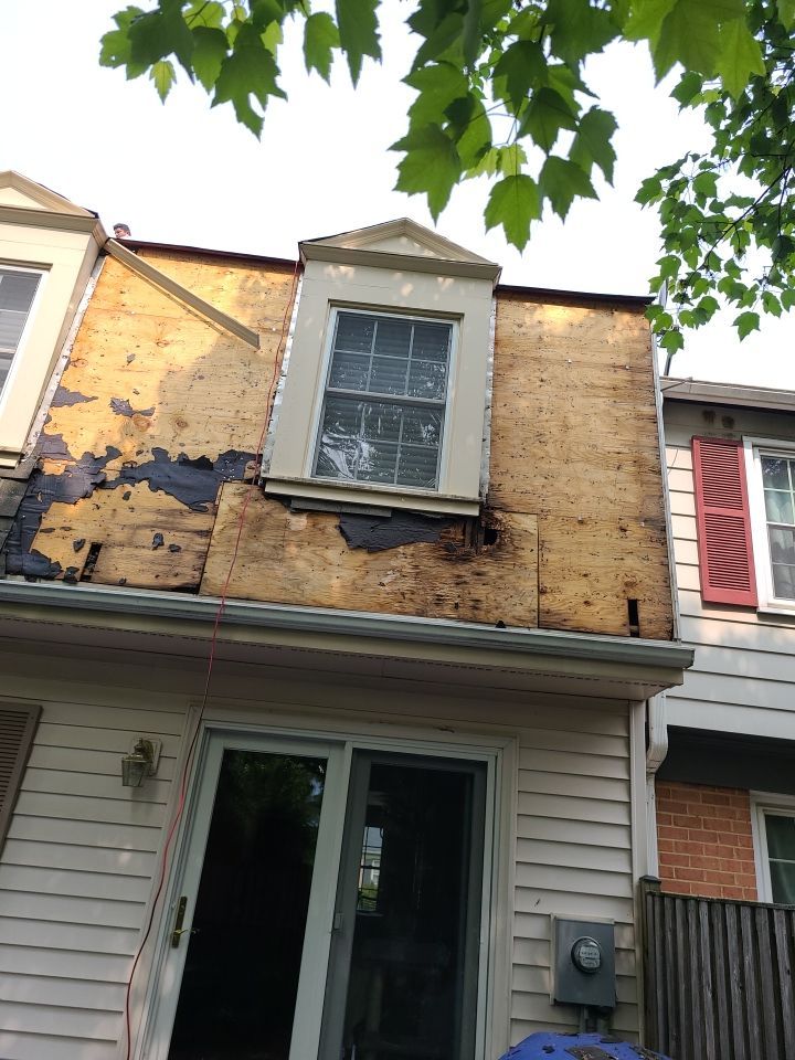 Alexandria - Certainteed Landmark Weathered Wood Shingles by RM Banning, Inc.