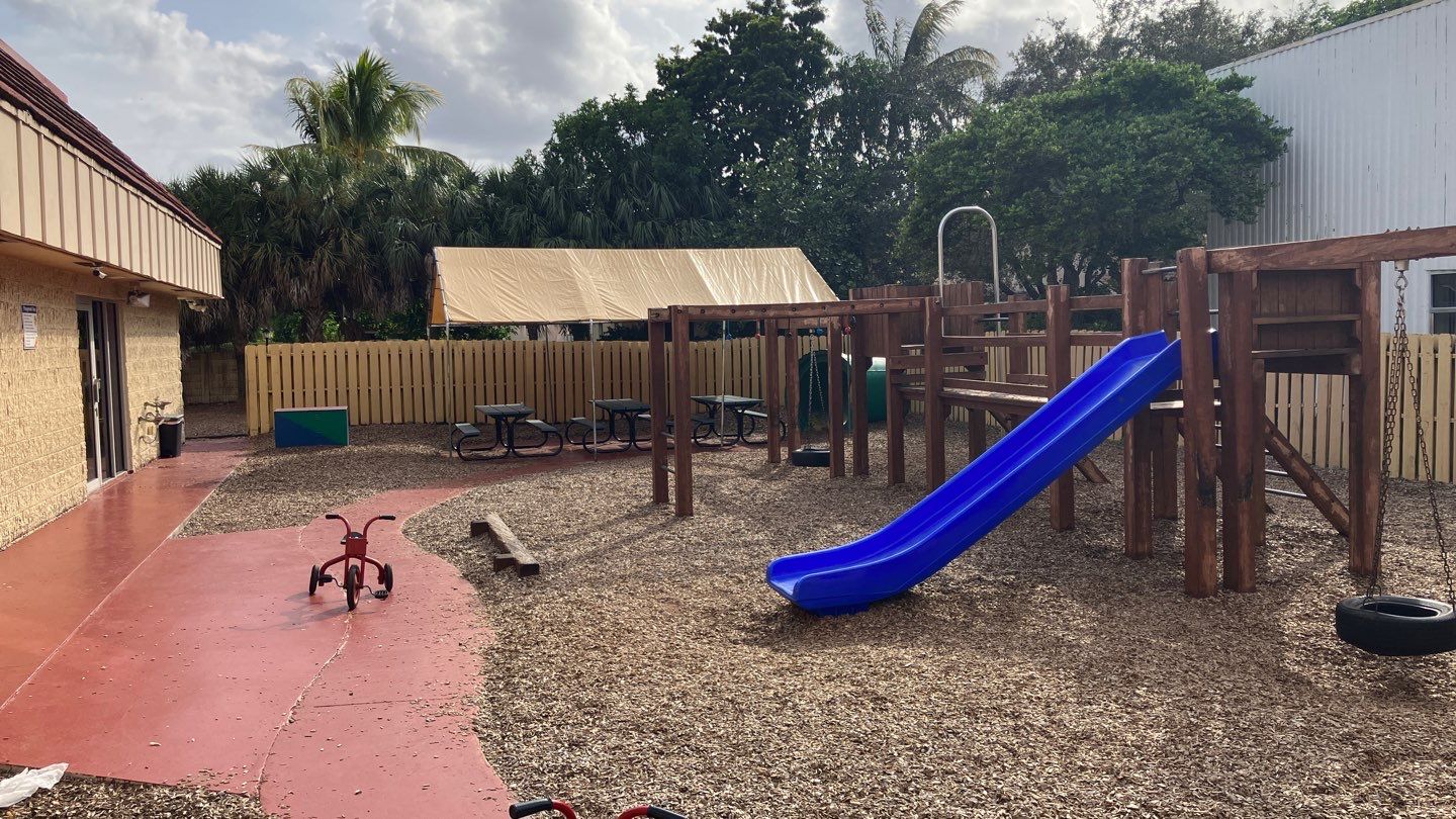 BYA PLAZA by Souffront Construction & Engineering