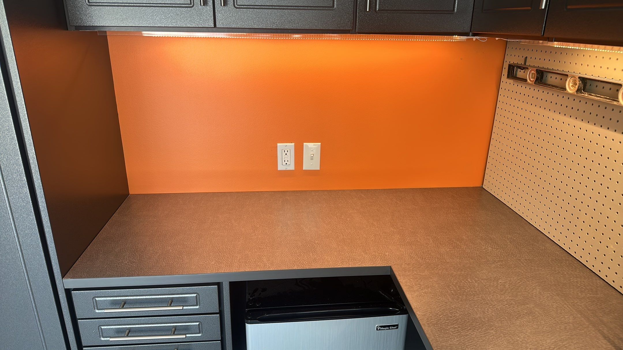 David S. workbench setup looks great! by Banner Garage