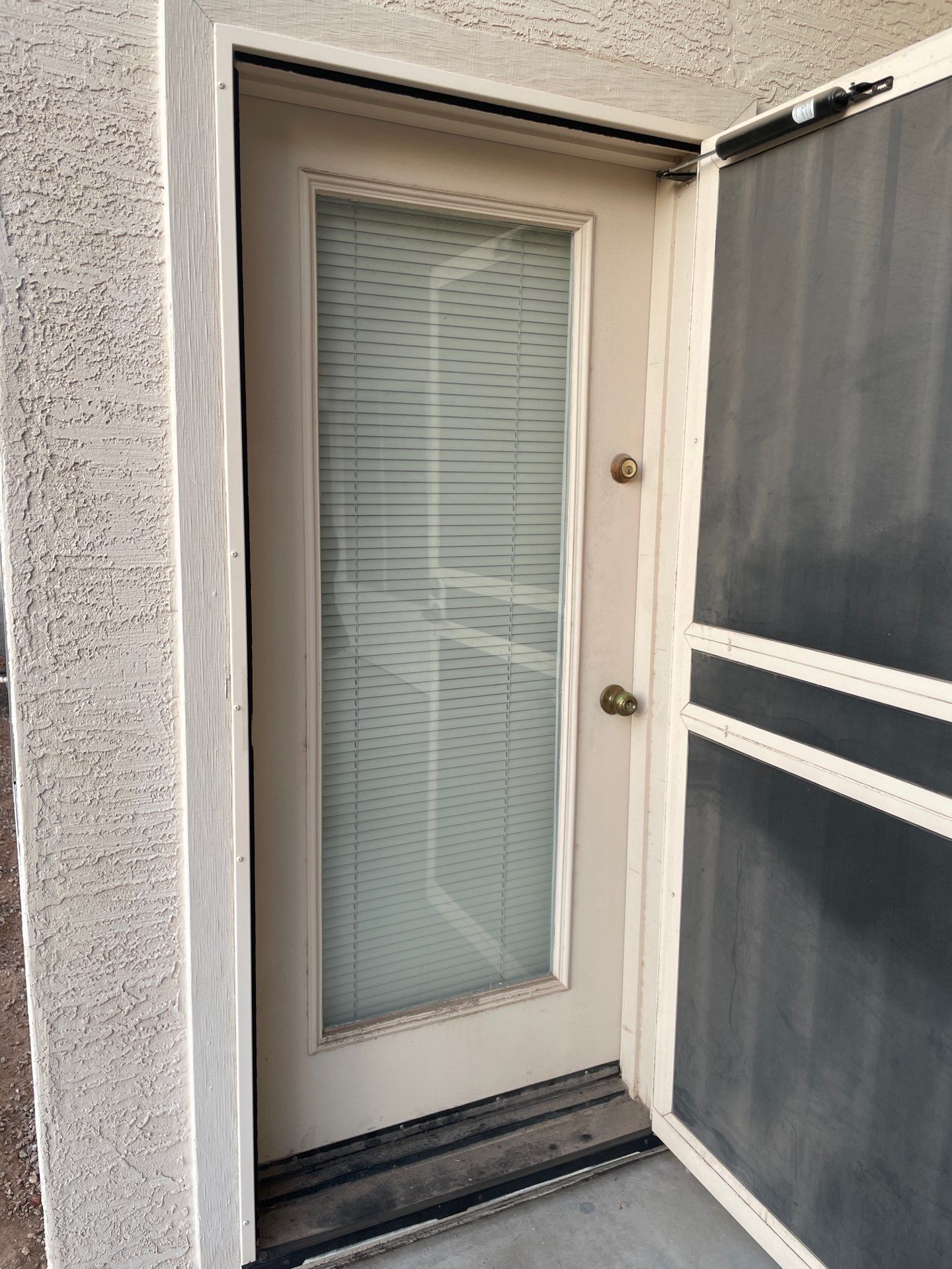 Hamilton - A Gorgeous Home Exterior Makeover in Phoenix, AZ with Dunn Edwards Paints by Double G Painting Contractors, LLC