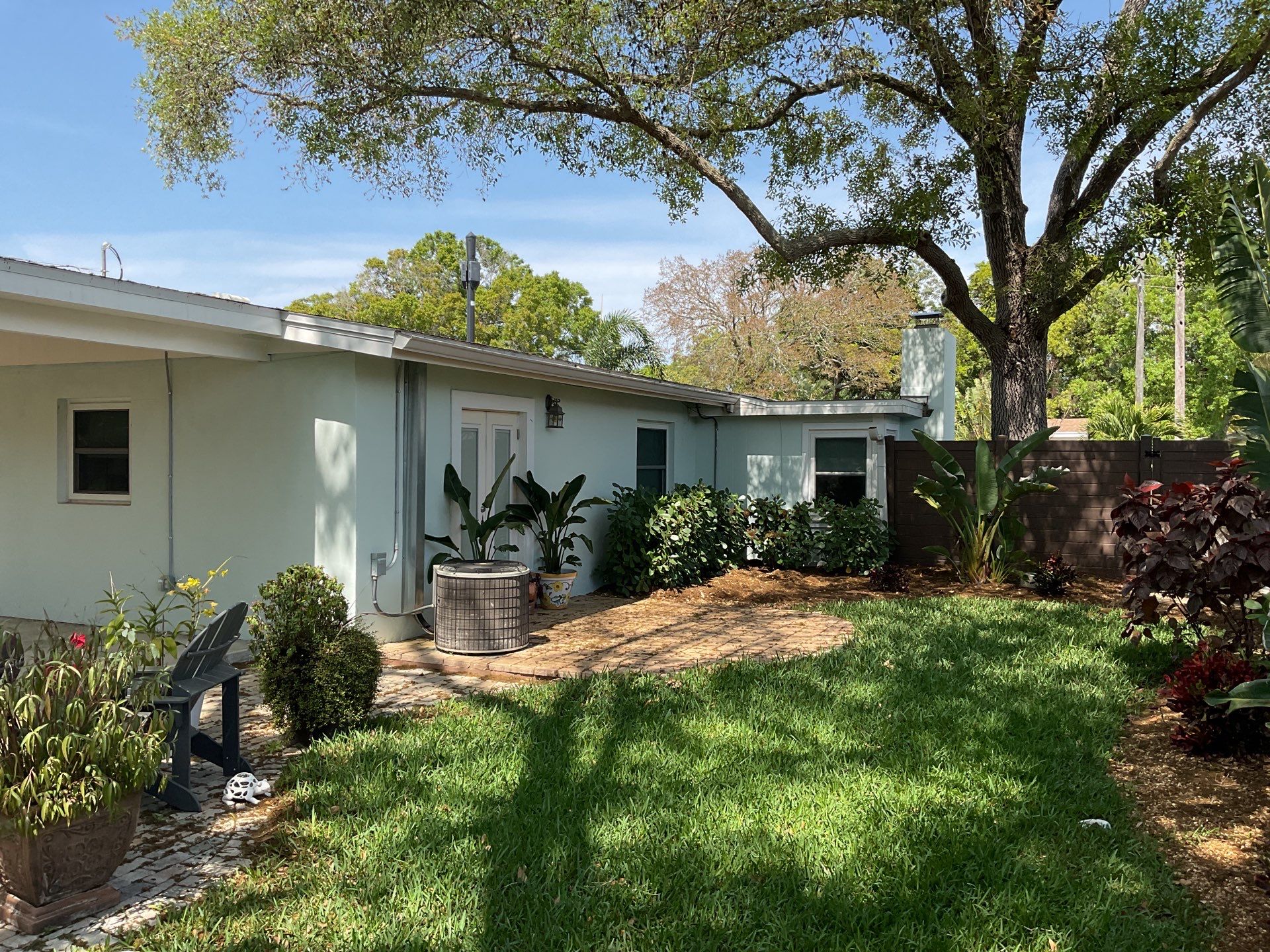 Elegant 7-Inch Seamless Gutters in Sarasota FL in Sarasota FL by Gutter Professors