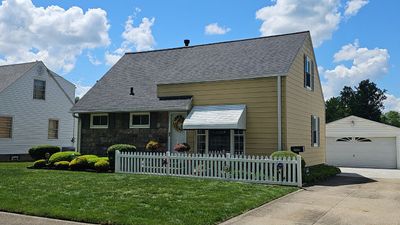 Atlas Pinnacle, Color, Black Shadow, Drip Edge, Color, White