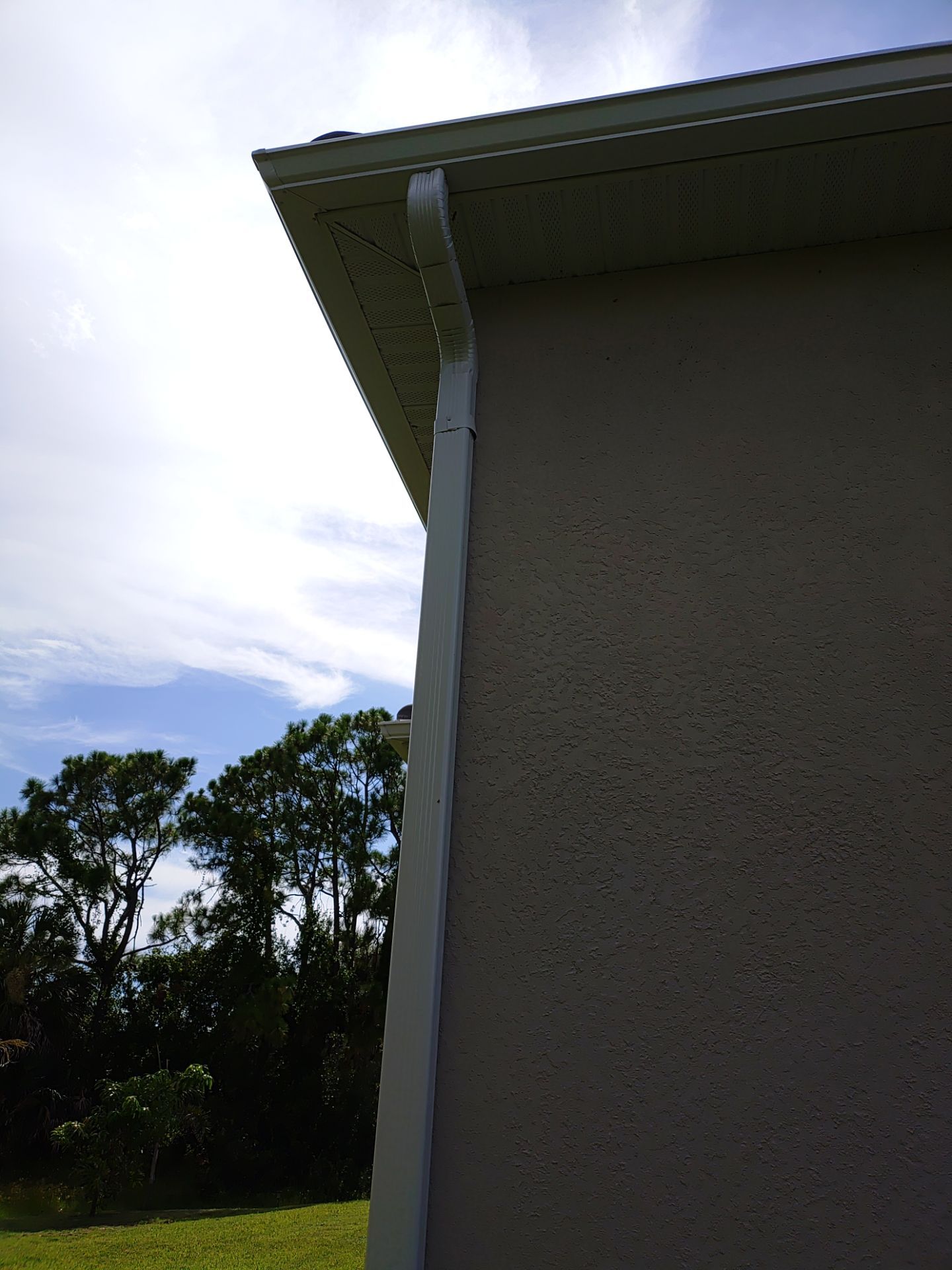 6-Inch Seamless Gutters Installation in Punta Gorda FL by Gutter Professors