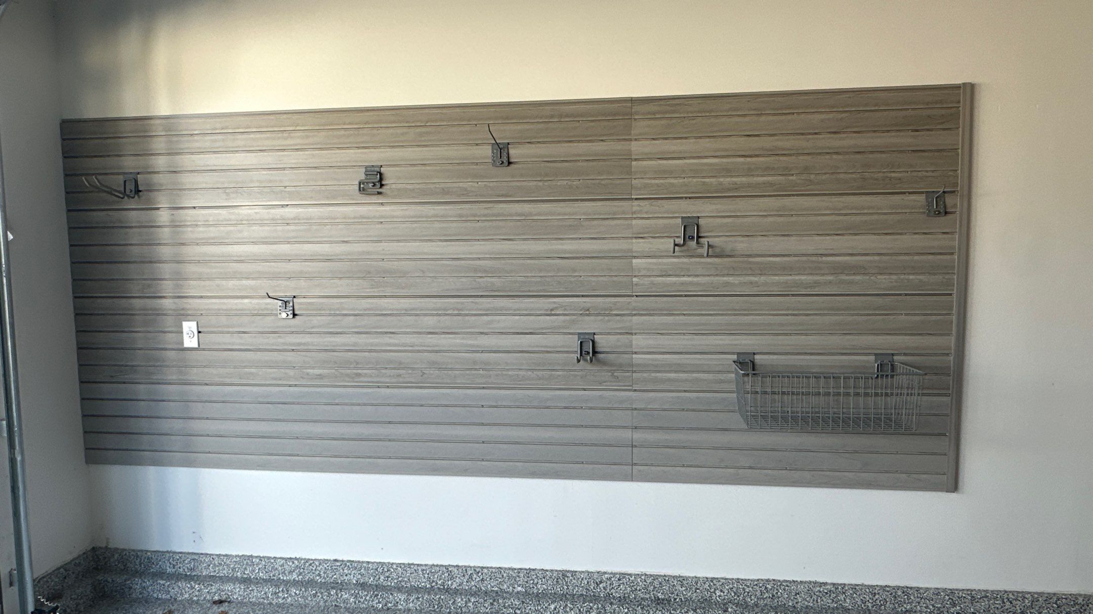 Stonhenge flake floors just look great. Wow!!! by Banner Garage